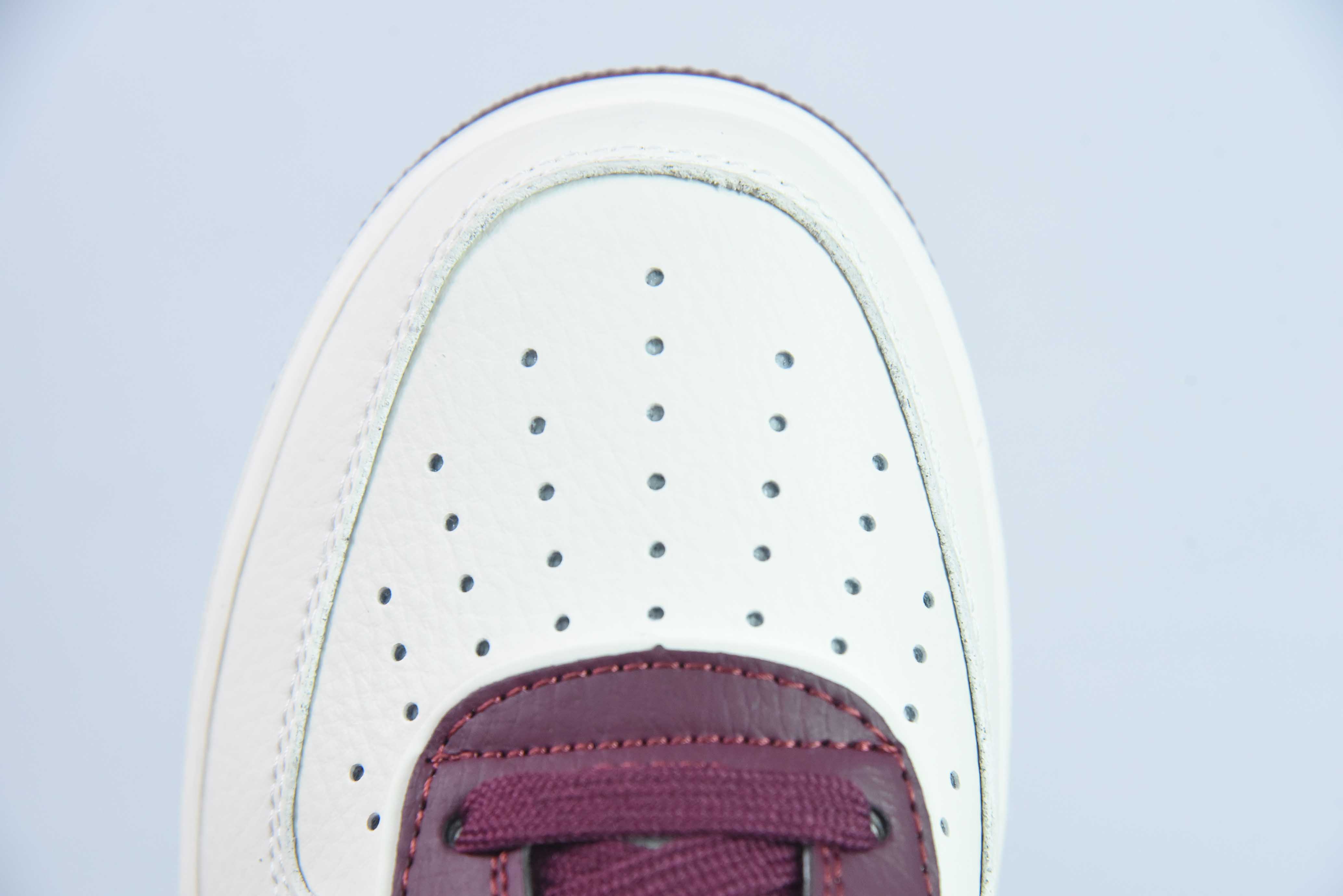 나이키 에어 포스 1 로우 07 40 화이트 와인 레드 아이템: JF1983 551 사이즈: 36-44