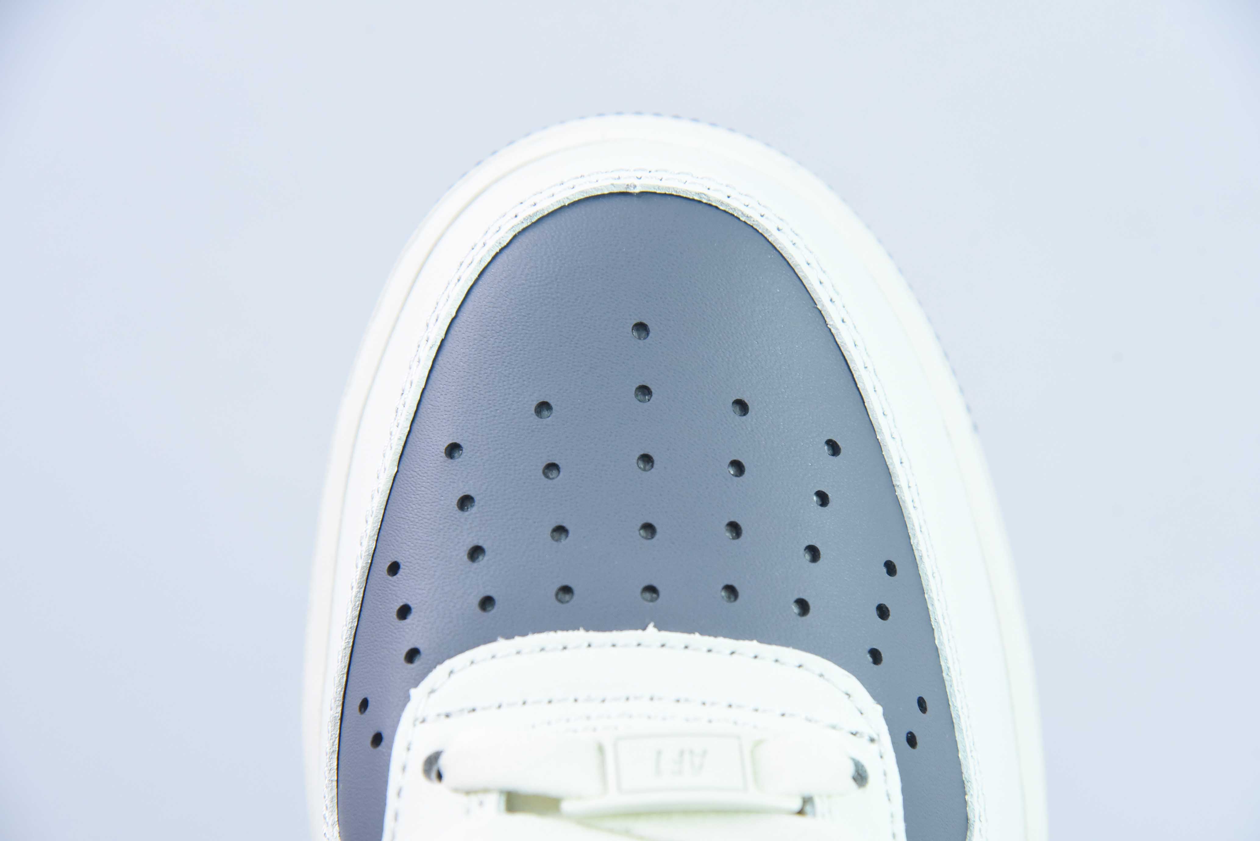 나이키 에어 포스 107 미드 베이지 그레이 에어 포스 원 미드탑 캐주얼 슈즈 아이템: LZ6819-609 사이즈: 36-44