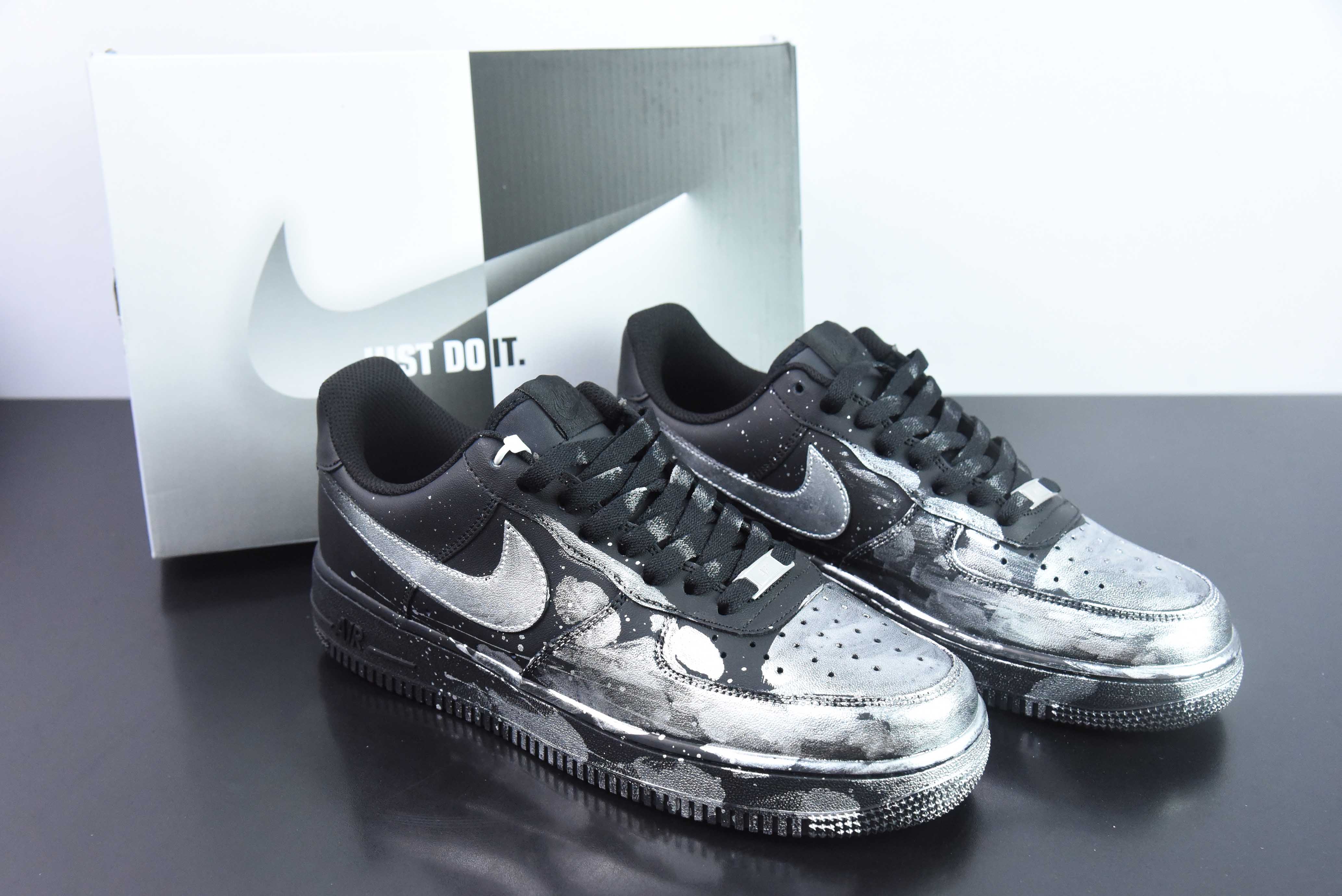 NK 에어 포스 1 07 로우 에어 포스 1 로우탑 캐주얼 트레이너 그래피티 블랙 앤 실버 세컨드 핸드 페인팅 아이템 번호: CW2288-012 사이즈: 36-44