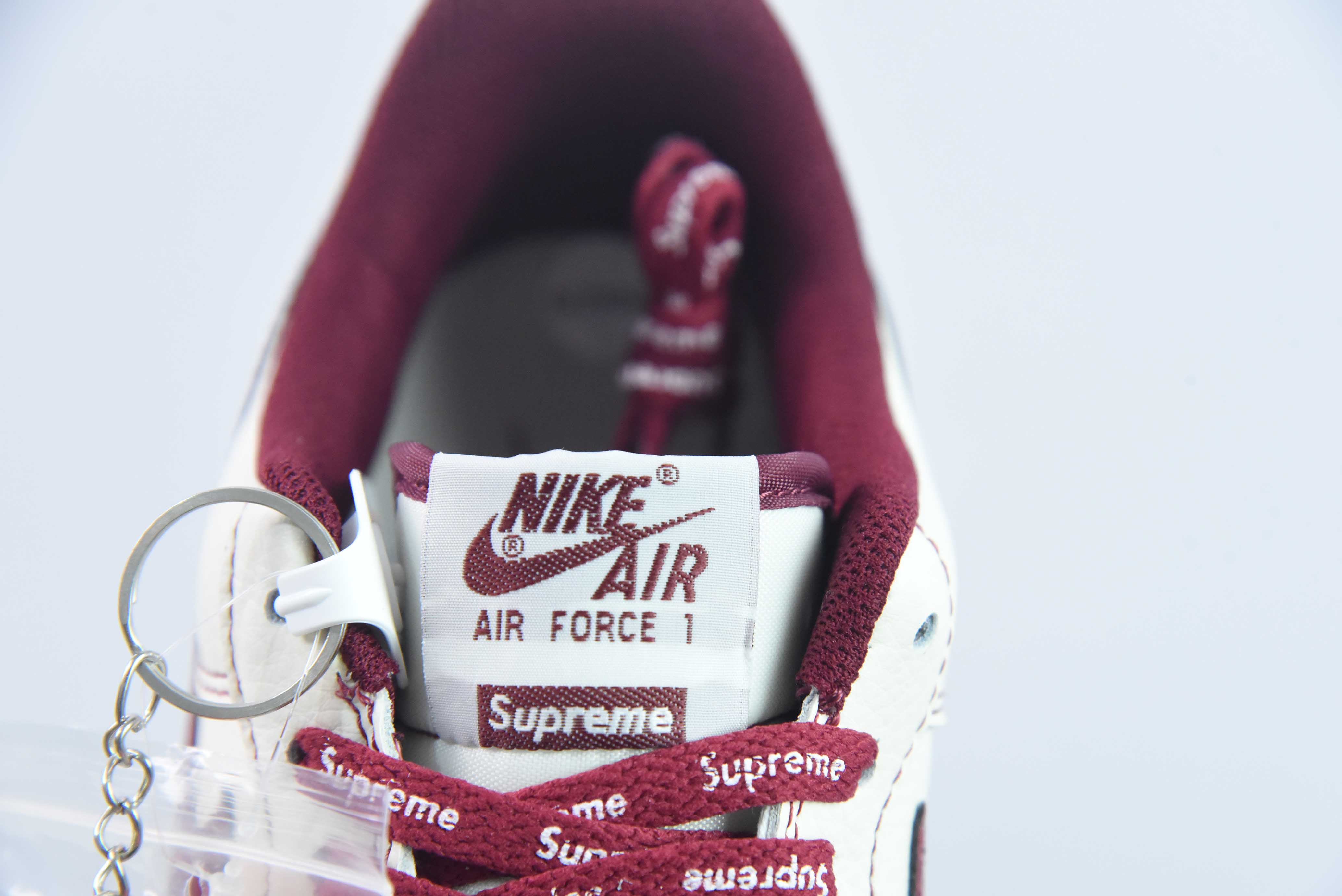 슈프림 x NK 에어 포스 107 로우 LV8 버건디 공동 브랜드 에어 포스 원 로우탑 캐주얼 스니커즈 아이템 번호: SU0220-013 사이즈: 36-44