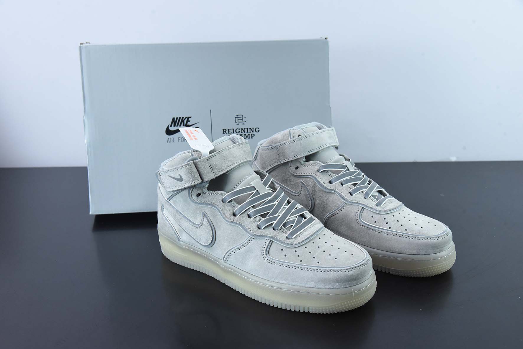 리닝 챔피언 x Nk 에어 포스 107 미드 리닝 챔피언 스웨이드 그레이 3M 리플렉티브 미드 탑 애슬레틱 캐주얼 크리켓 슈즈 아이템 번호: GB1228-185 사이즈: 36-44
