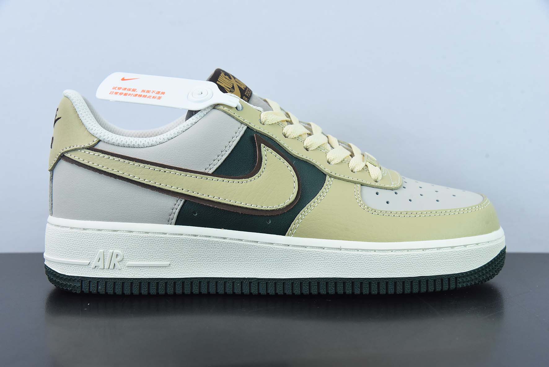 NK 에어 포스 107 로우 LX 화이트/다크 그레이 에어 포스 원 클래식 로우 탑 백 캐주얼 운동화 라이트 옐로우 다크 그린 그레이 퍼플 스플라이싱 LJ8822-333 사이즈: 36-44