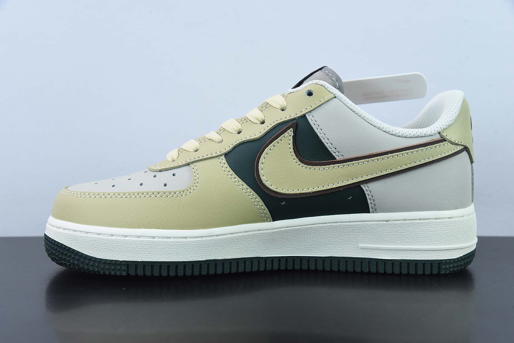 NK 에어 포스 107 로우 LX 화이트/다크 그레이 에어 포스 원 클래식 로우 탑 백 캐주얼 운동화 라이트 옐로우 다크 그린 그레이 퍼플 스플라이싱 LJ8822-333 사이즈: 36-44