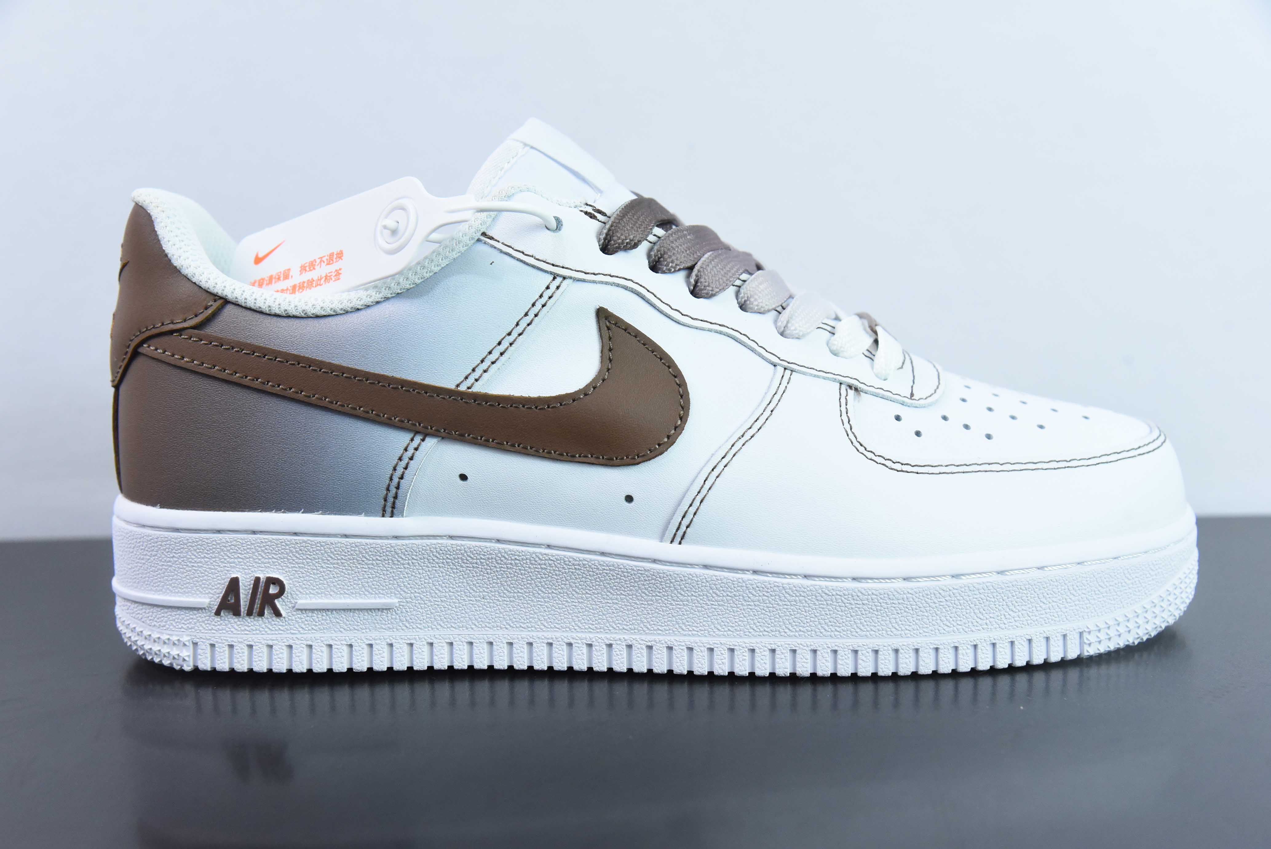 Nk 에어 포스 107 로우 공식 팝 커스텀 보조 테마 그라데이션 브라운 후크 에어 포스 1 로우 탑 캐주얼 보드숏 제품 번호: FN0366-103 사이즈: 36-44