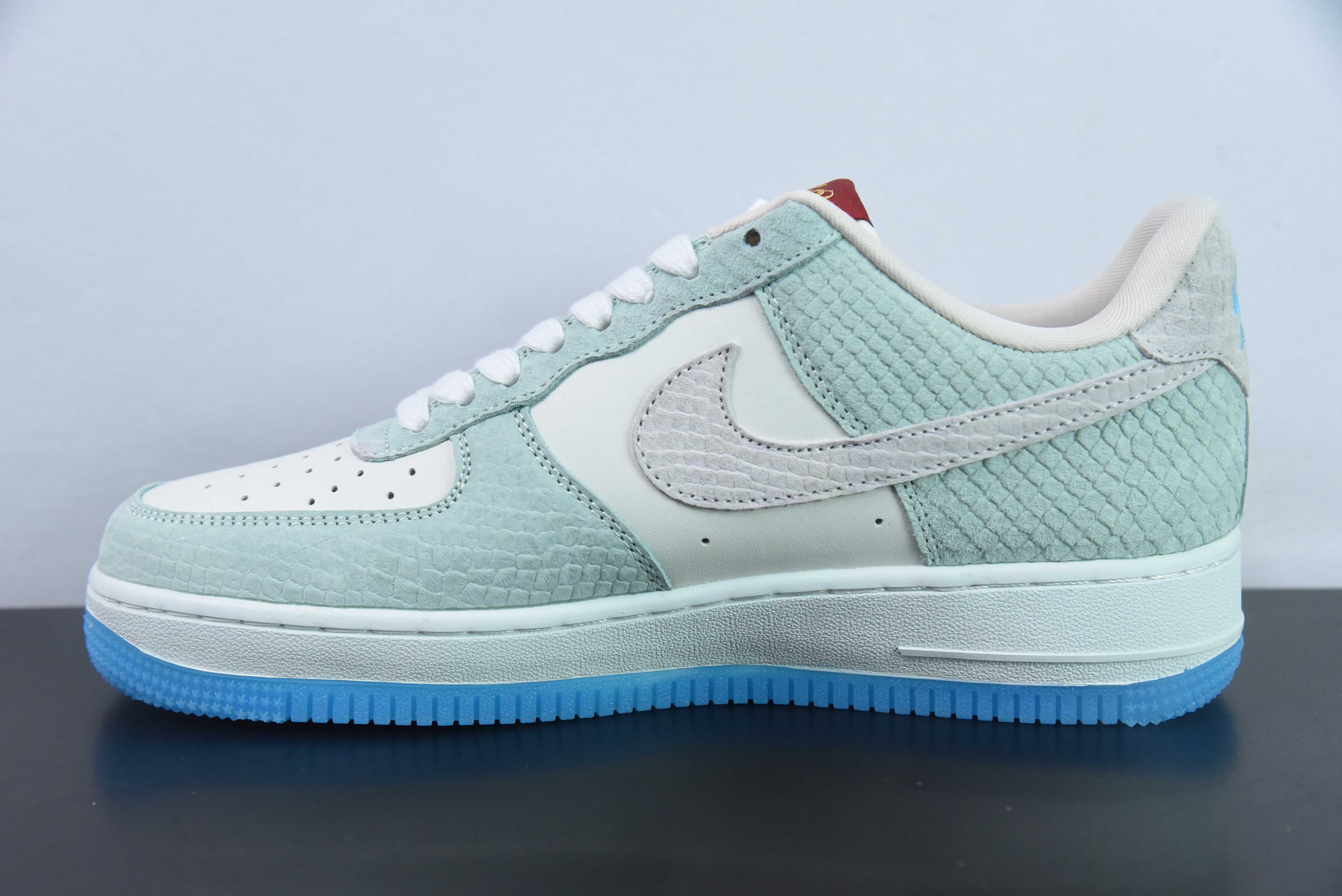 NK 에어 포스 1 07 로우 에어 포스 1 로우탑 캐주얼 트레이너 춘절 한정 - 드래곤 스케일 아이템 번호: CV1724-110 사이즈: 36-44