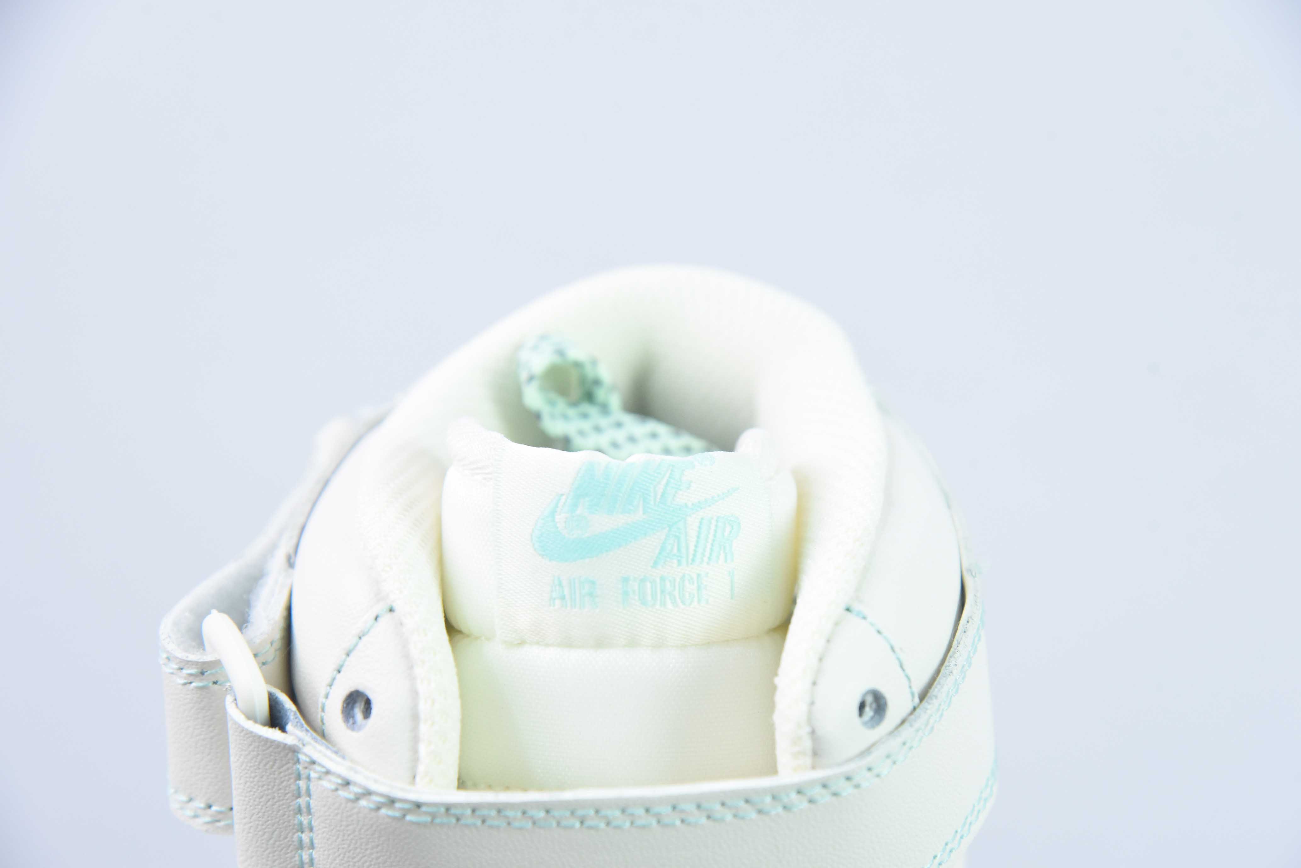 나이키 에어포스 107 미드 벅스 버니 베이지 제이드 컬러 풀스타 에어포스 원 미드 탑 캐주얼 보드 슈즈 아이템 번호: BY6899-695 사이즈: 36-44