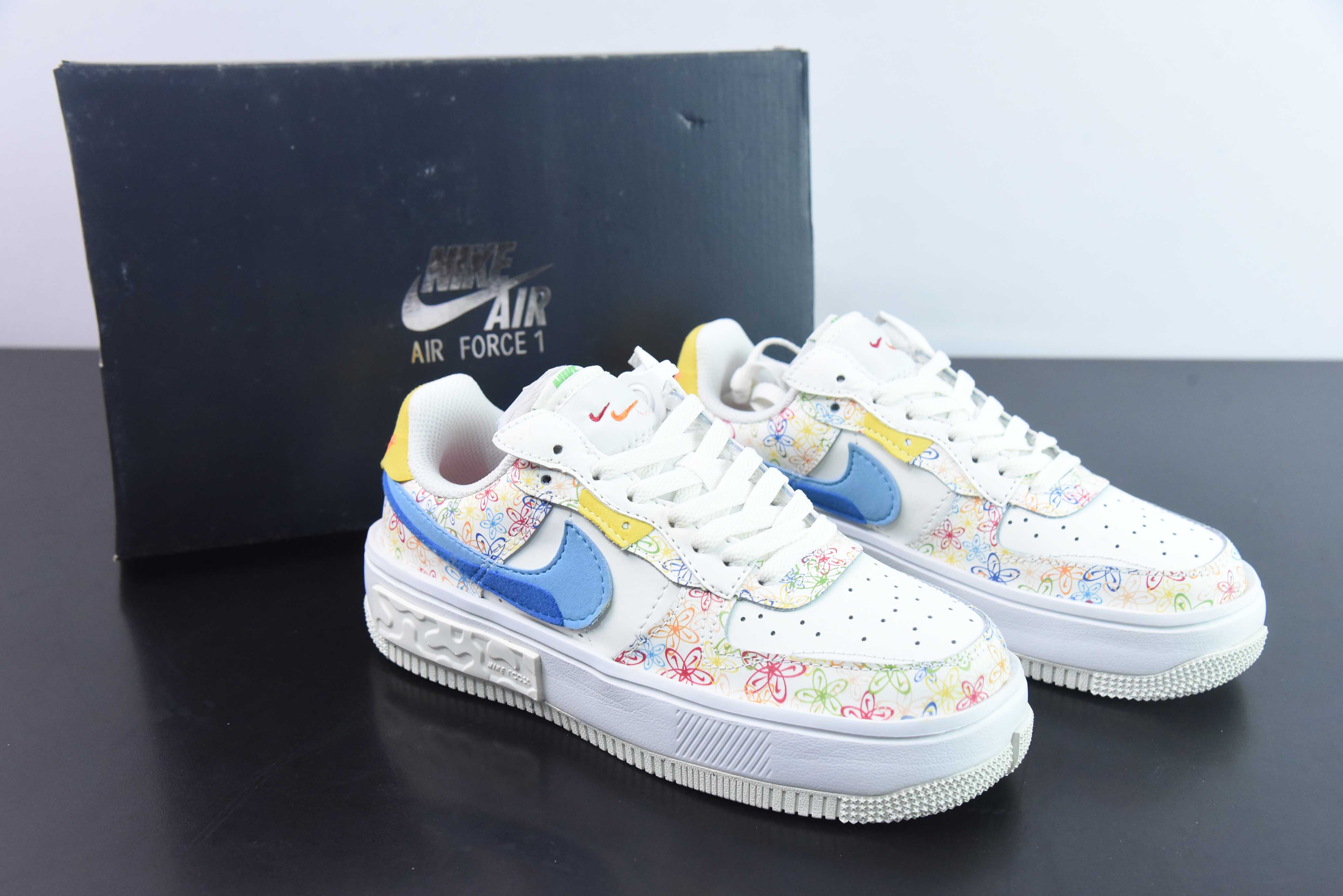 나이키 에어 포스 1 로우 07 섀도우 플로럴 마카롱 아이템 번호: DV3211 100 사이즈: 36-44