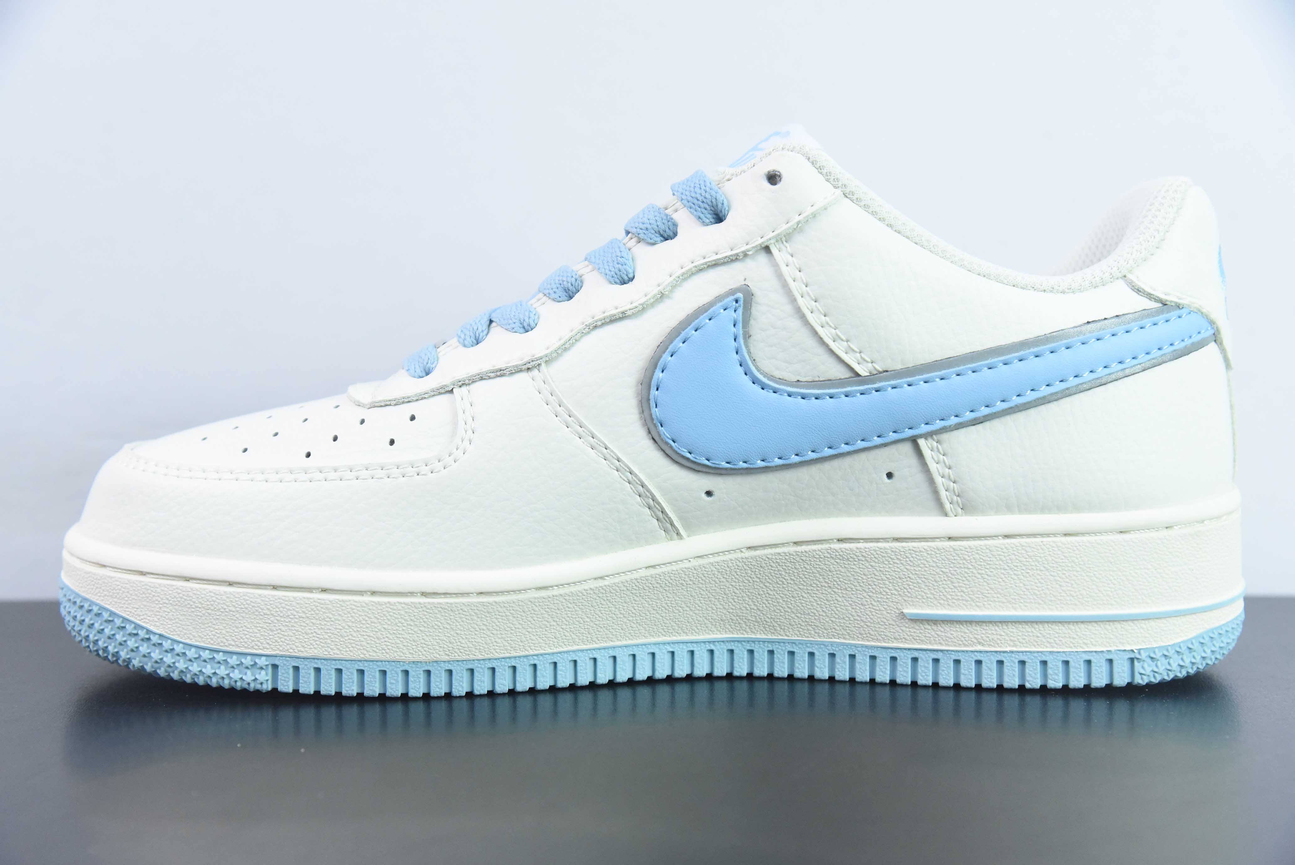 Hoops x 나이키 에어 포스 1 로우 07 조인트 에어 포스 1 로우탑 트레이너 베이지 블루 품목 번호: H-006 사이즈: 36-44