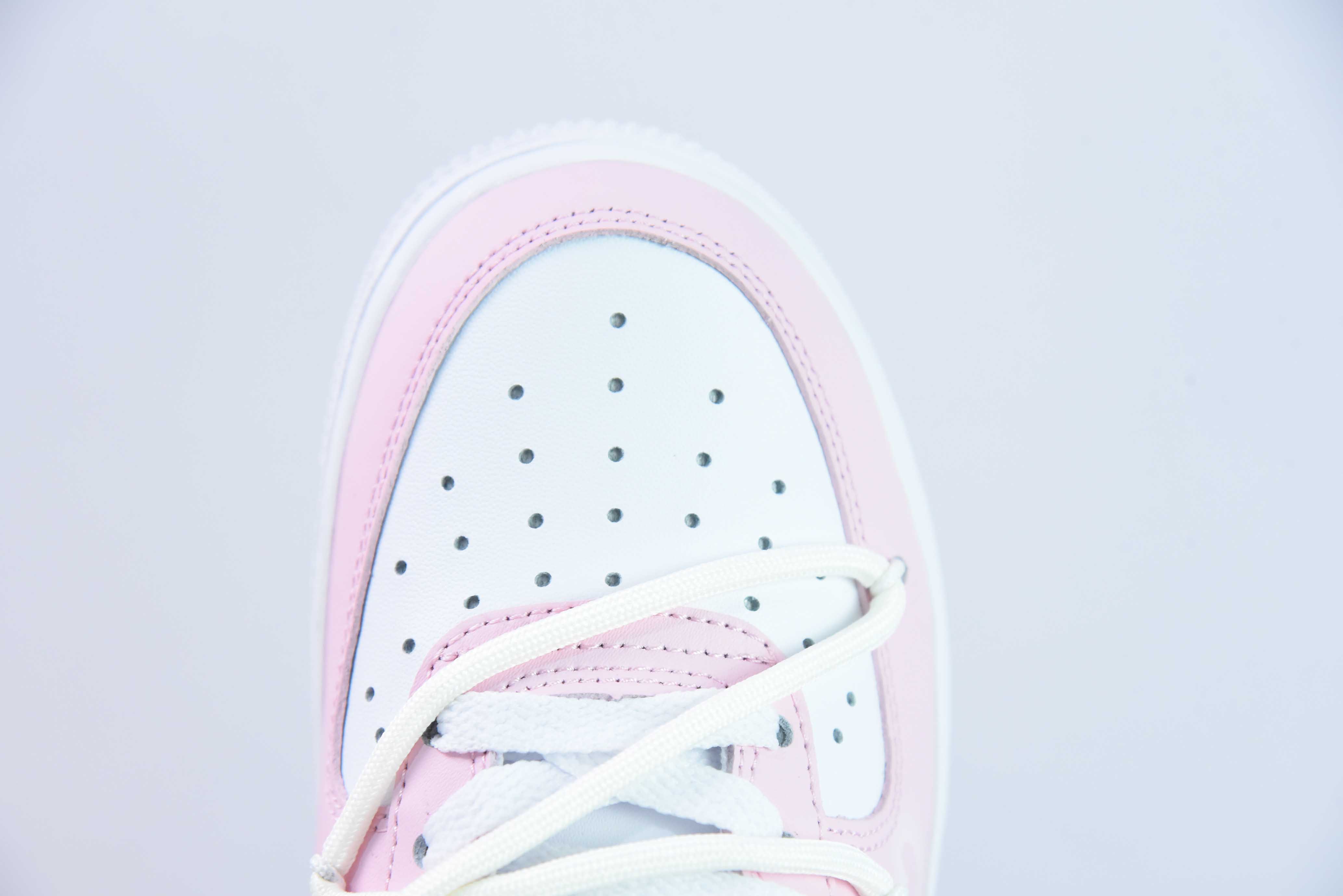 나이키 에어 포스 107 로우 GS 핑크/화이트/그래피티 에어 포스 원 핑크 화이트 그린 판타지 나비 그래피티 레이스업 VV1998-013 사이즈 :36-44