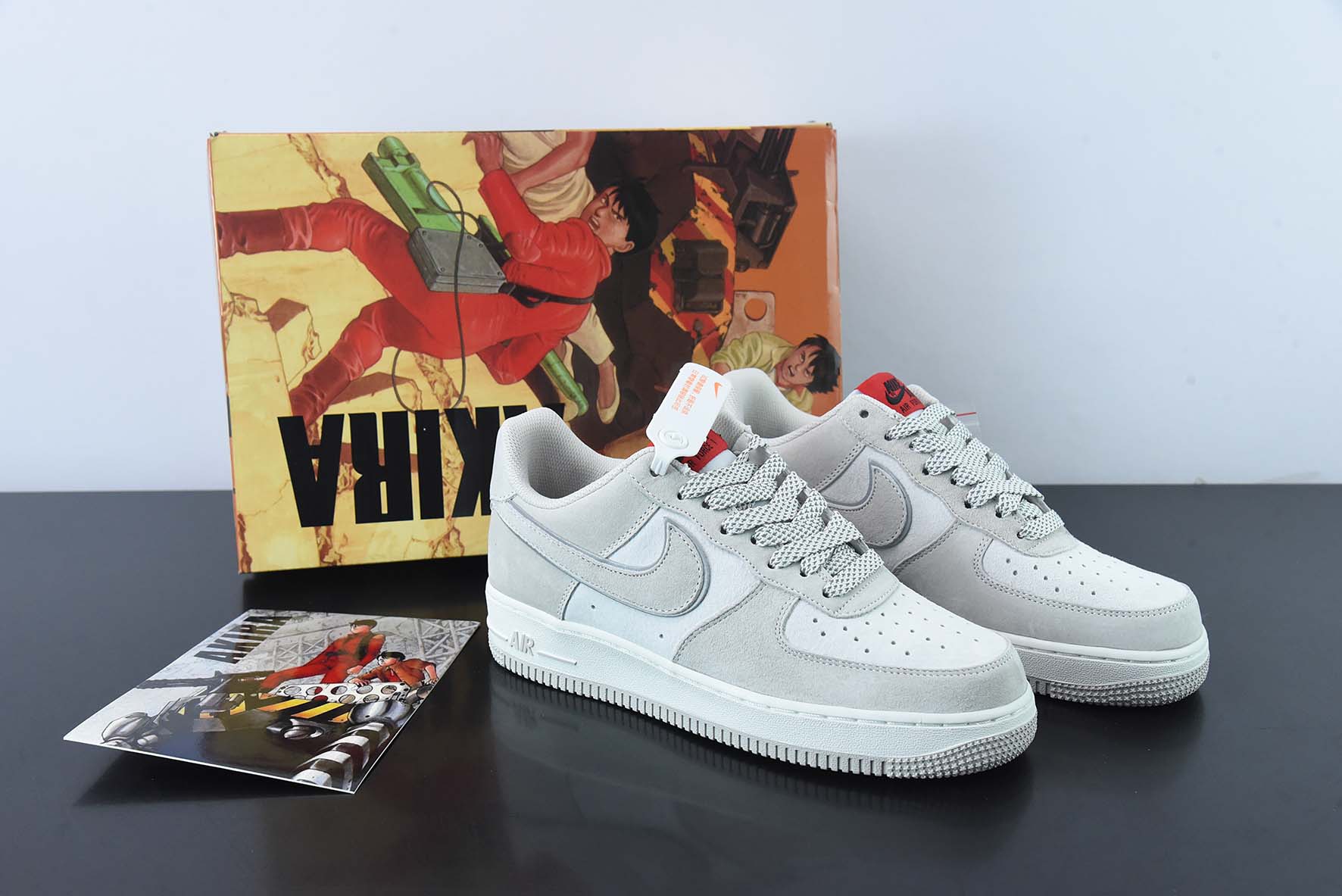 아키라×나이키 에어 포스 1 로우 07 아크틱 폭스 스웨이드 스카이 스타 컬러 에어 포스 1 아이템 번호: PA0820-273 사이즈: 34-44