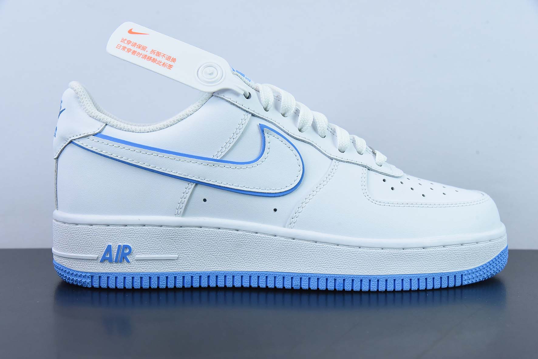 나이키 에어 포스 1 07 로우 LX 화이트/UNC 에어 포스 원 레더 화이트 노스캐롤라이나 블루 스택 후크 DV0788-101 사이즈: 36-44