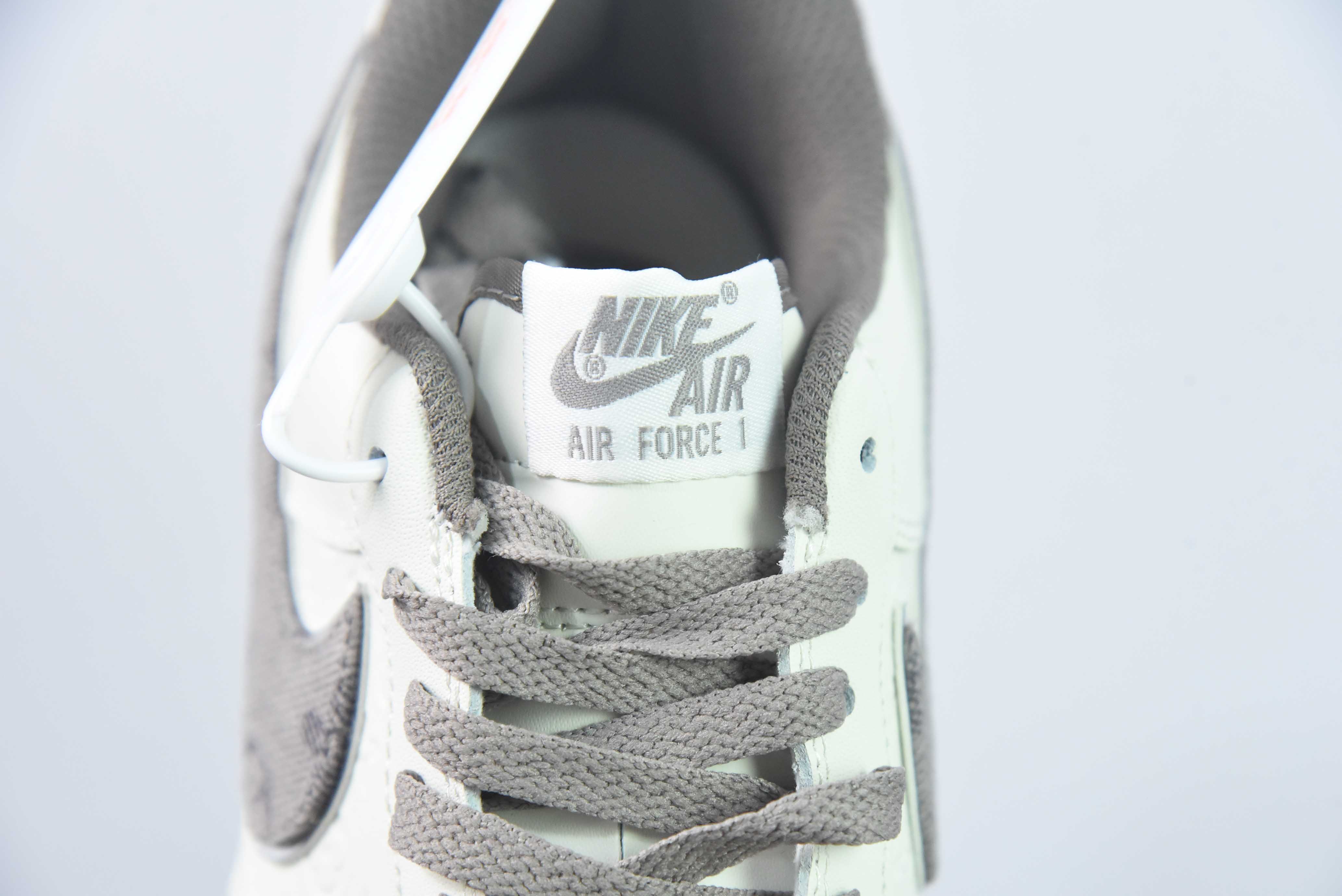 루이 비통 & 나이키 에어 포스 1 07 로우 프린트 커리 루이 비통 X 나이키 코업 아이템 번호: LV0506-099 사이즈: 36-44