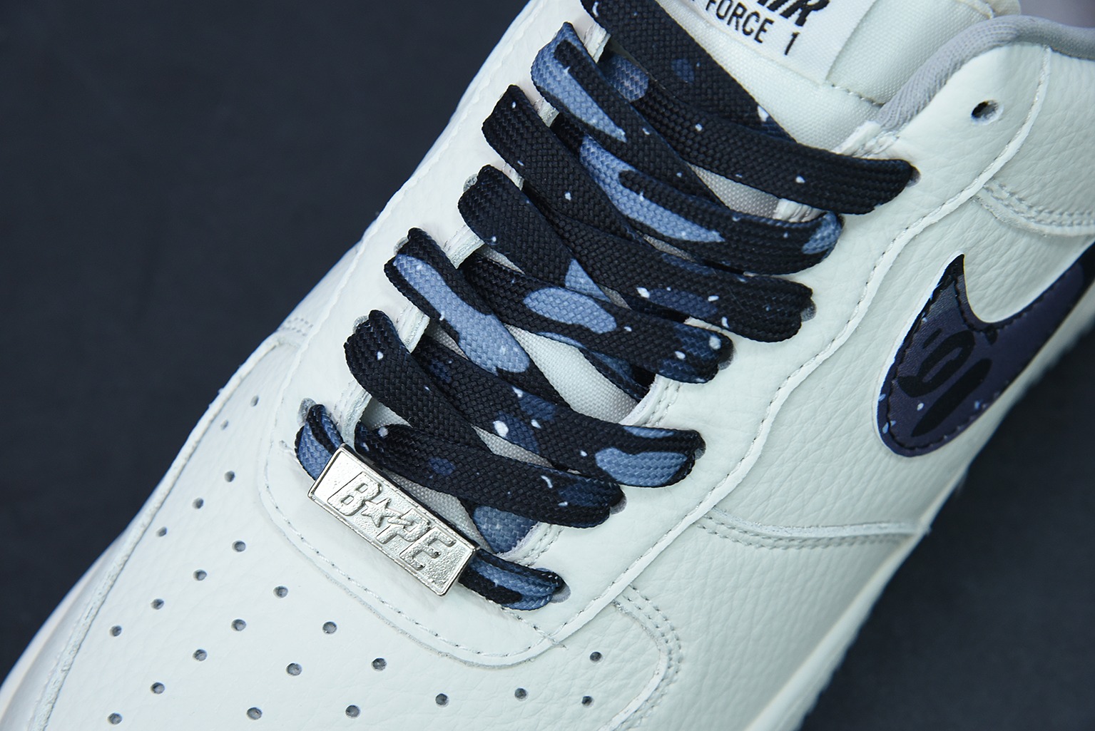 BAPE x Nk AF 1 Sta Low 화이트/그레이 카모 에어 포스 원 로우 탑 클래식 다목적 캐주얼 스니커즈 ‘베이지 다크 그레이 카모’ AA1356-115 사이즈: 36-44