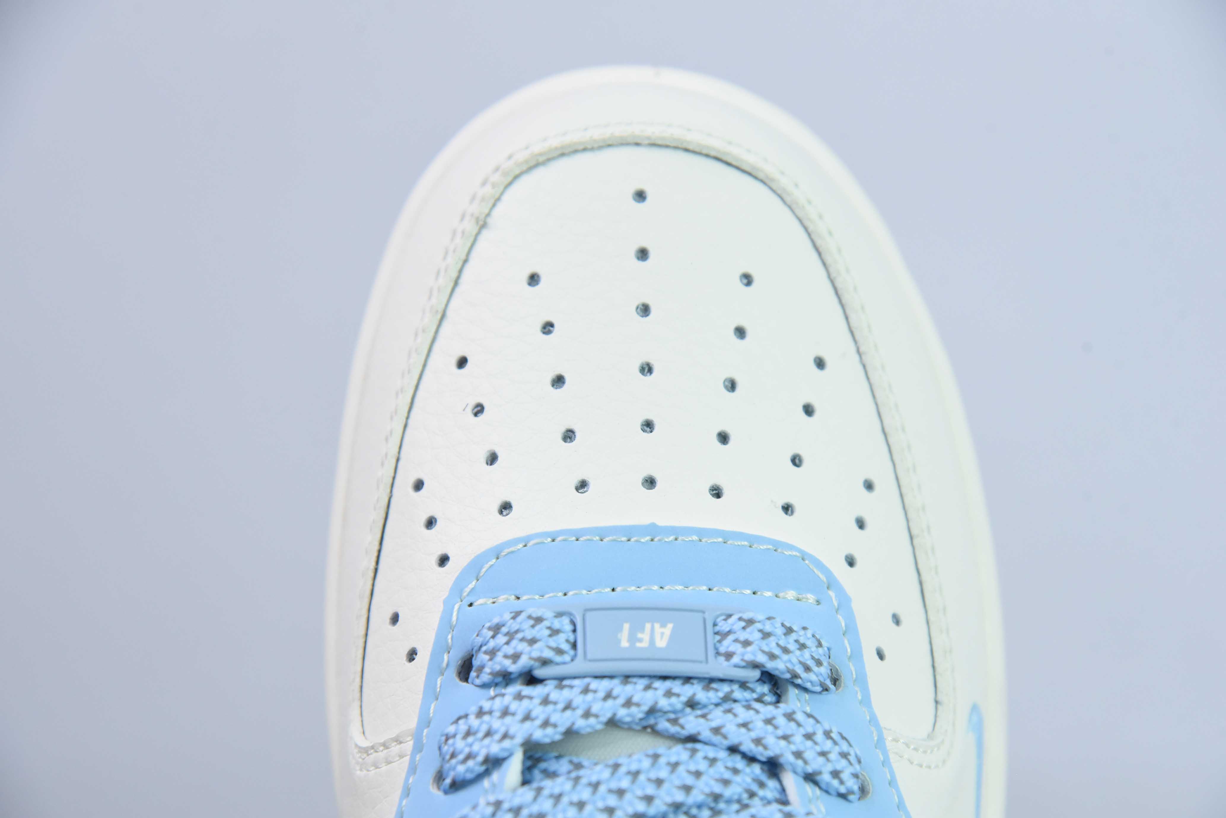 Nk 에어 포스 107 로우 슈프림 스톤 아일랜드 공동 브랜드 - 하늘색 에어 포스 원 로우 탑 캐주얼 스니커즈 제품 번호: BB9599-205 사이즈: 36-44