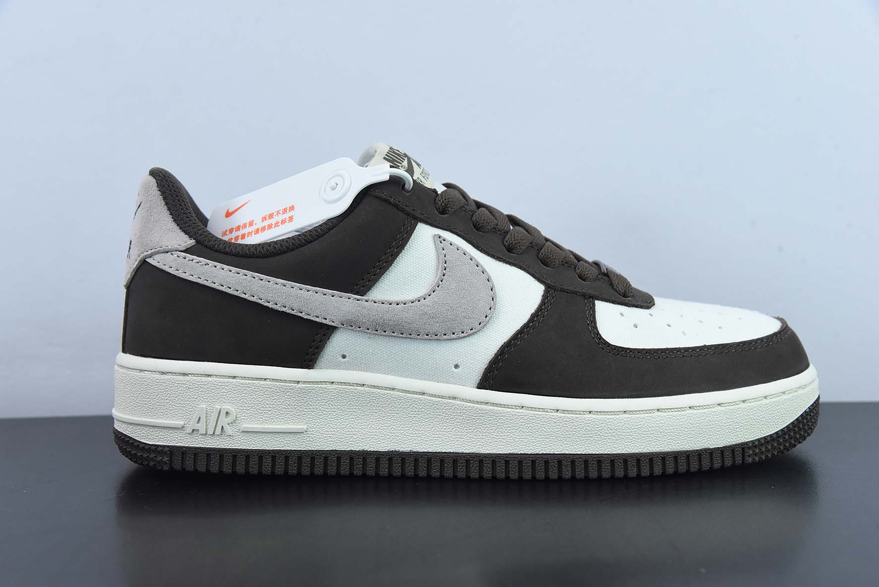 나이키 에어 포스 1 로우 07 스웨이드 화이트 모카 패치 워크 에어 포스 원 아이템 : NT9988 818 사이즈 : 36-44