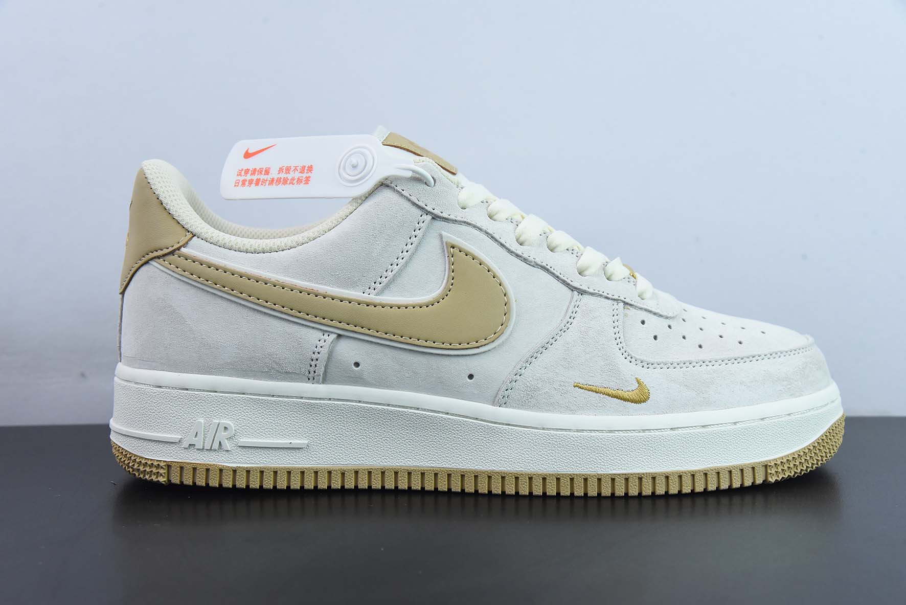 에어 포스 107 로우 스몰 후크 카키 스웨이드 에어 포스 1 로우 탑 캐주얼 스니커즈 아이템 번호 KK5636-310 사이즈: 36-44