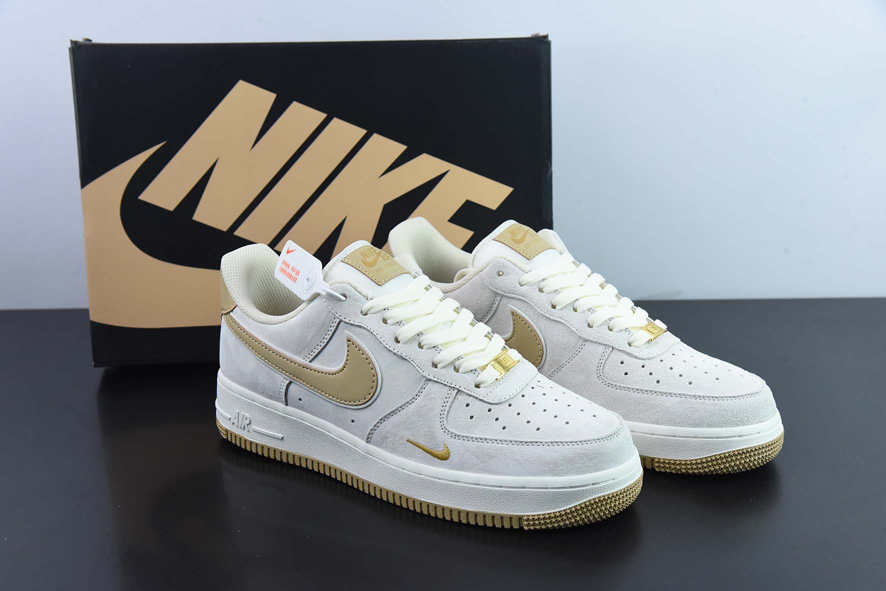 에어 포스 107 로우 스몰 후크 카키 스웨이드 에어 포스 1 로우 탑 캐주얼 스니커즈 아이템 번호 KK5636-310 사이즈: 36-44