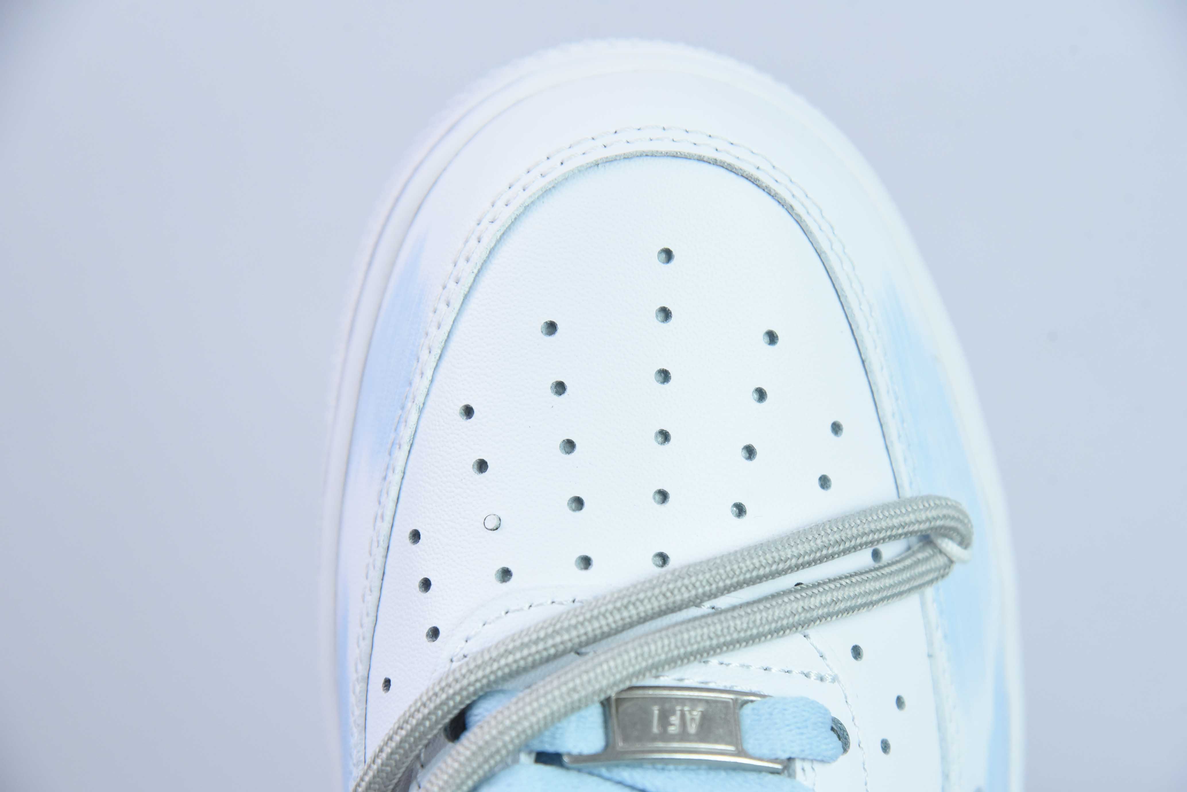 Nk 에어 포스 107 로우 보조 테마 브로큰 후크 에어 포스 1 레이스 업 로우 탑 캐주얼 슈즈 아이템 : ZH0316-020 사이즈 : 36-44