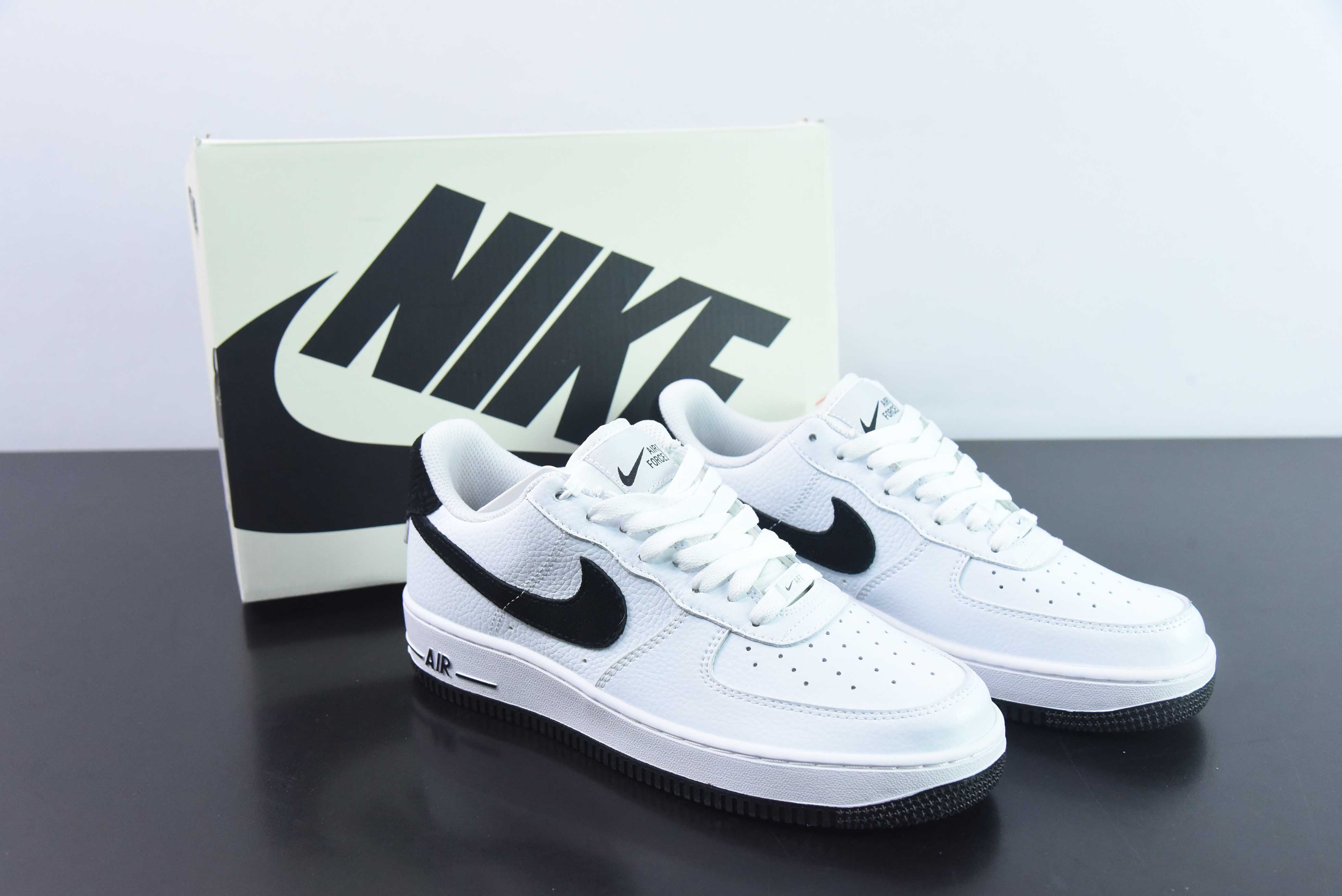 나이키 에어 포스 1 로우 에어 포스 1 로우 탑 애슬레틱 캐주얼 보드 슈즈 화이트 블랙 품목 번호: CN2873-101 사이즈: 36-44