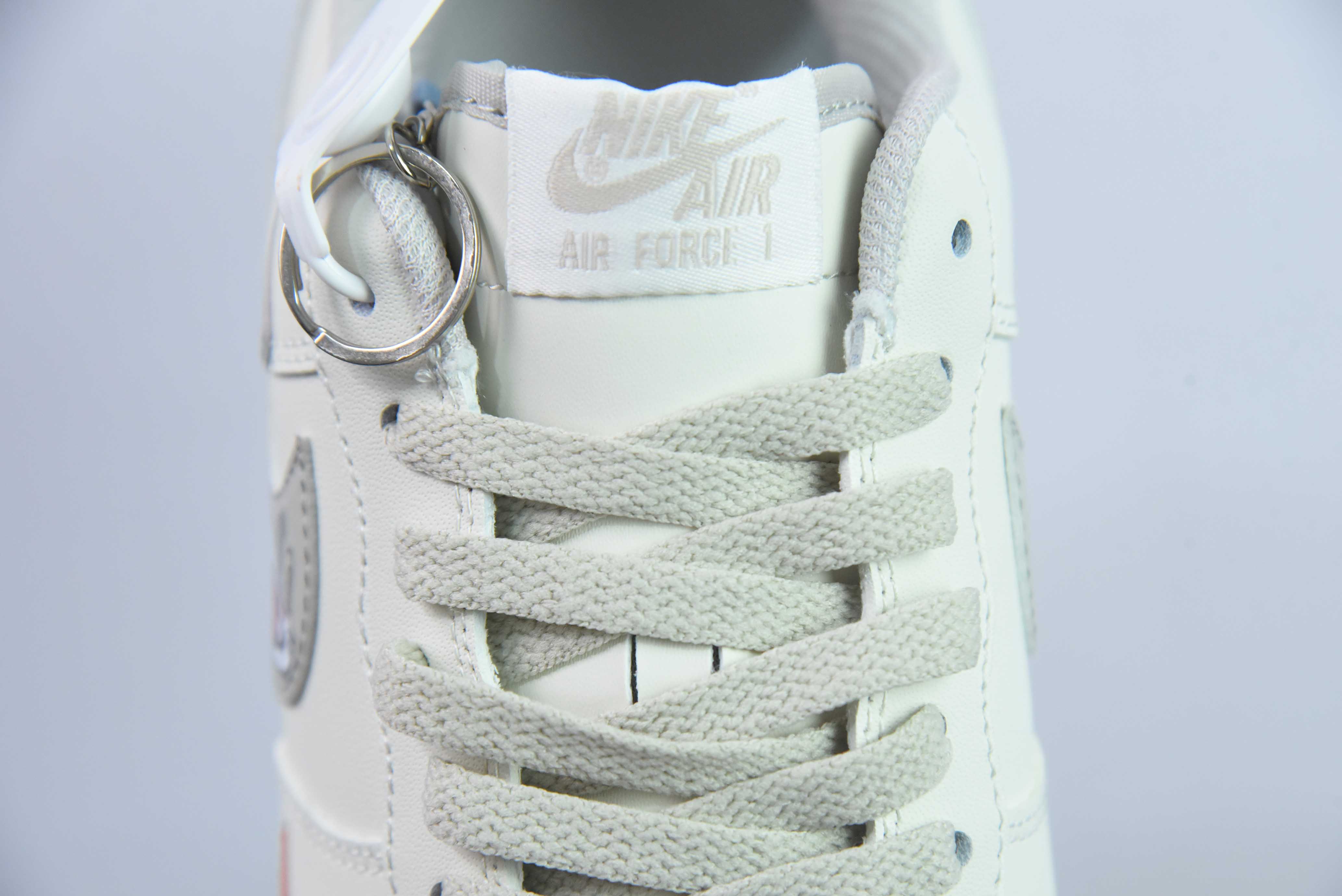 Nk 에어 포스 107 로우 벅스 버니 벅스 버니 에어 포스 1 로우탑 캐주얼 보드쇼츠 제품 번호: XC2351-660 사이즈: 36-44