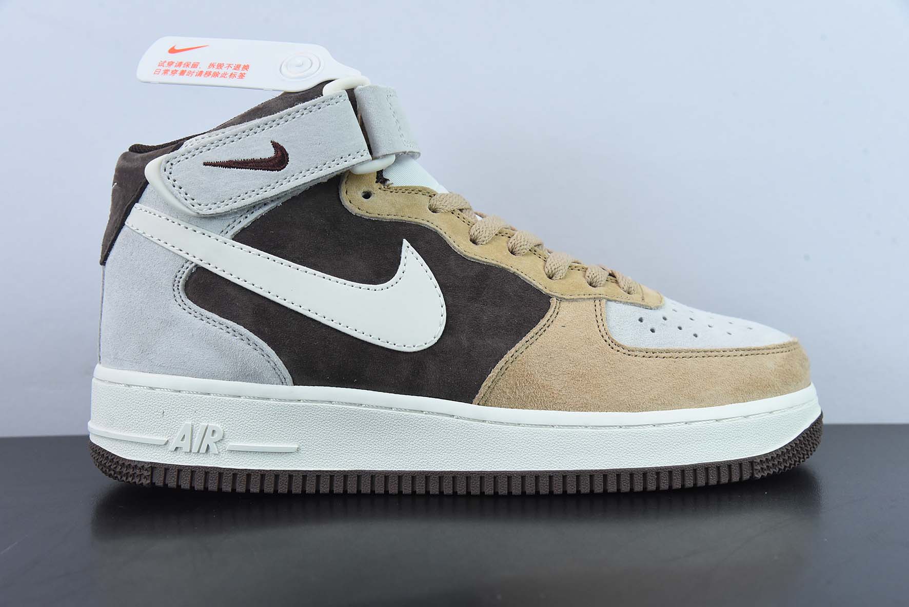 나이키 에어 포스 1 미드 07 스웨이드 커피빈 컬러 에어 포스 원 미드 탑 캐주얼 슈즈 아이템 번호: AL6896-556 사이즈: 36-44