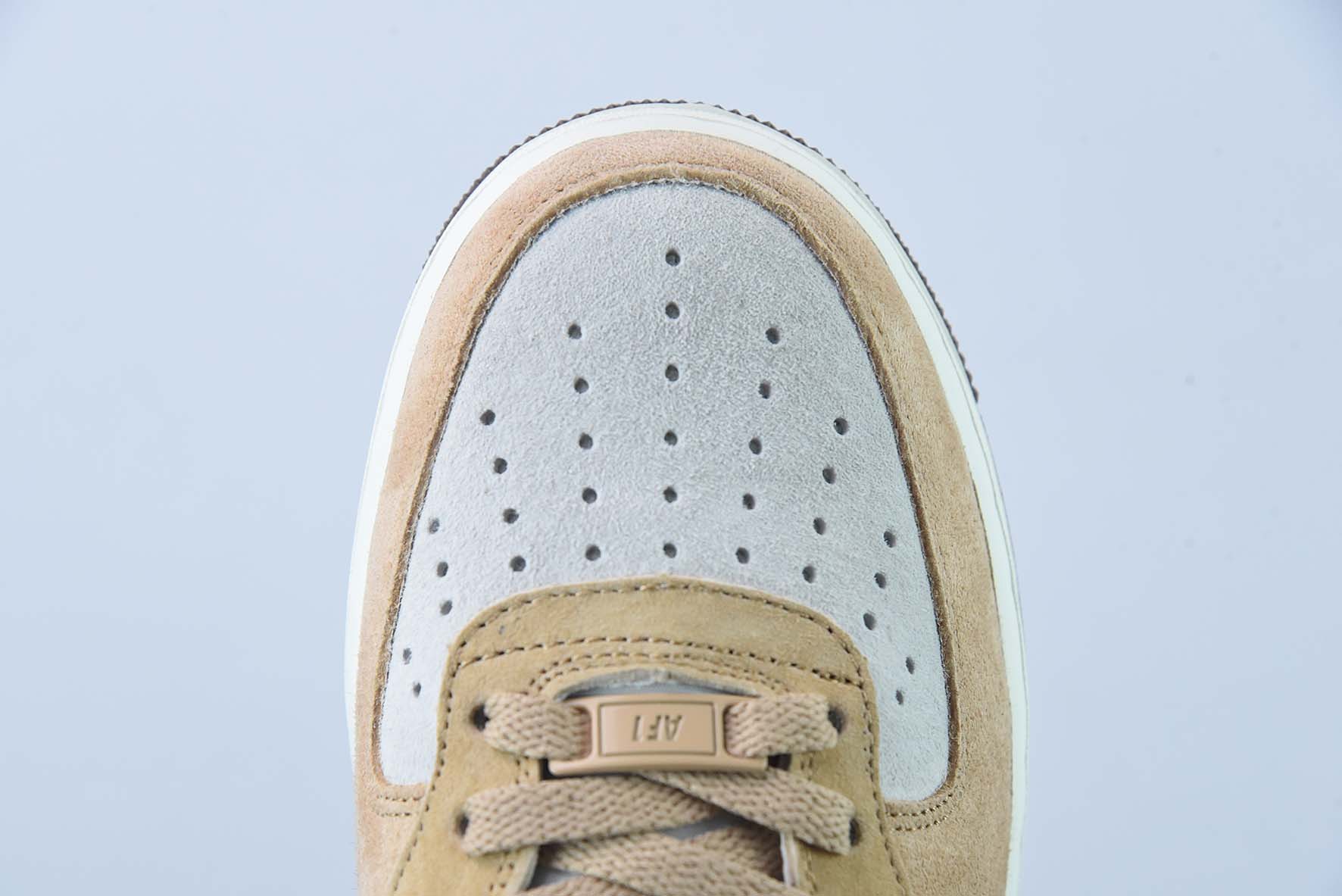 나이키 에어 포스 1 미드 07 스웨이드 커피빈 컬러 에어 포스 원 미드 탑 캐주얼 슈즈 아이템 번호: AL6896-556 사이즈: 36-44