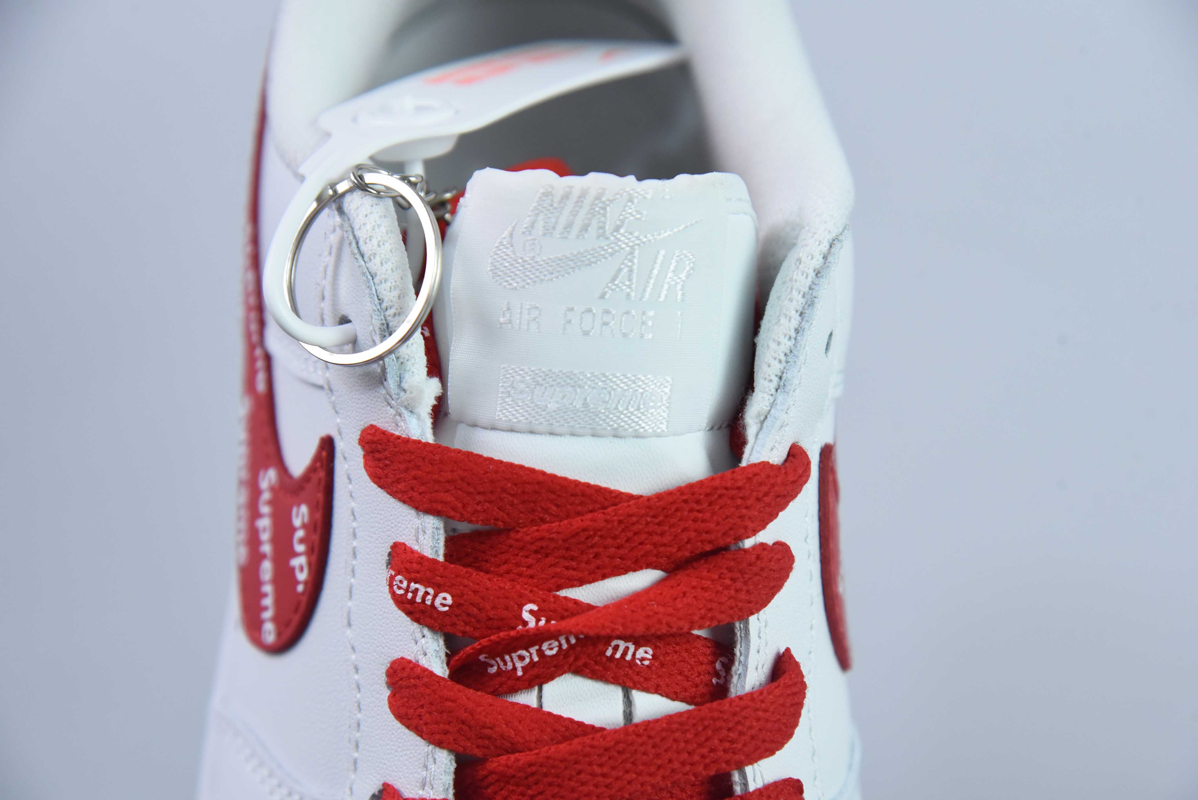 슈프림 x Nk 에어 포스 107 로우 에어 포스 1 로우탑 애슬레틱 캐주얼 보드 슈즈 아이템 번호: CU9225-010 사이즈: 36-44