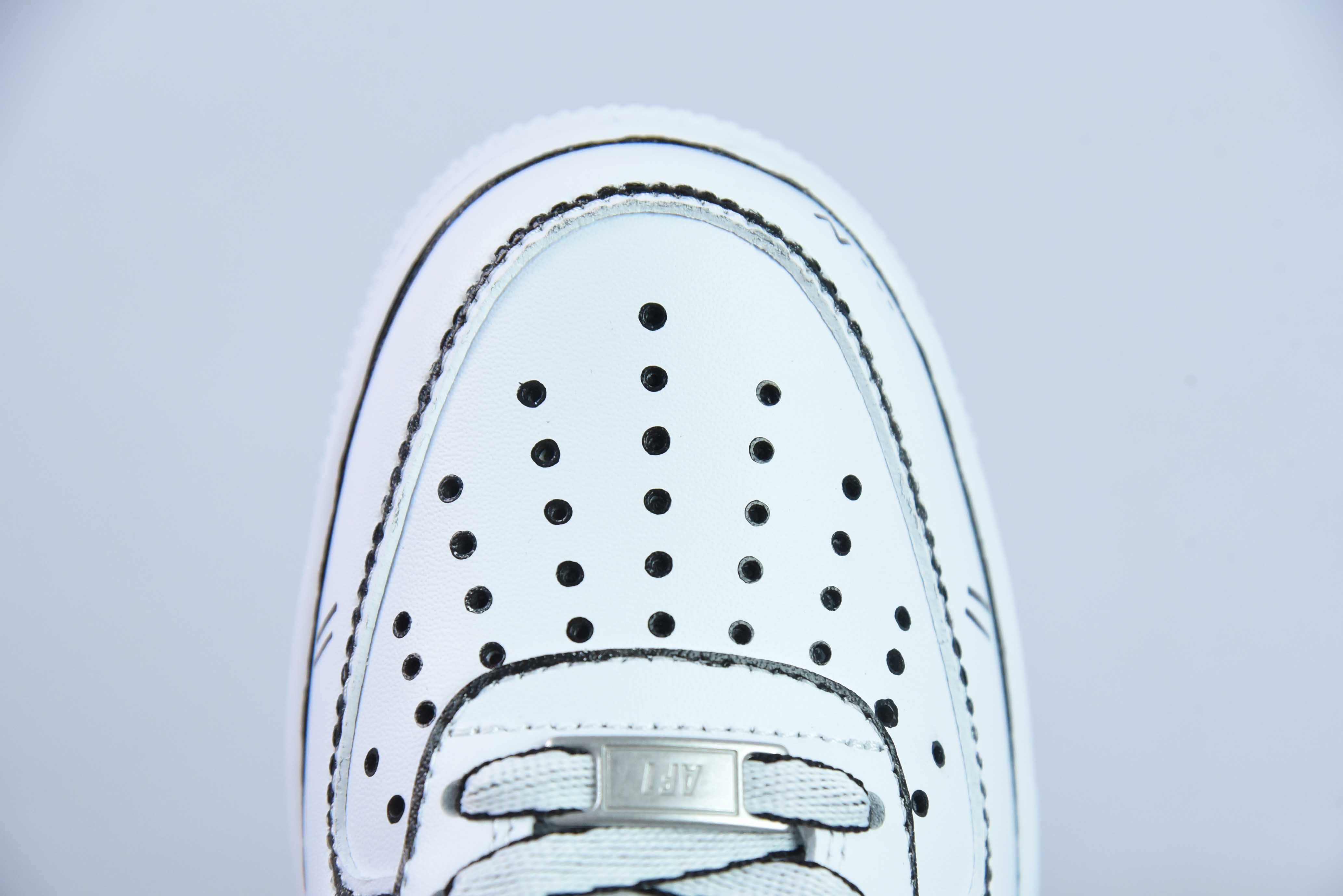 Nk 에어 포스 1 07 로우 보조 흑백 핸드 페인팅 푸 리우 오일 에어 포스 1 로우 캐주얼 슈즈 아이템 번호 : CW2288-811 사이즈 : 36-44