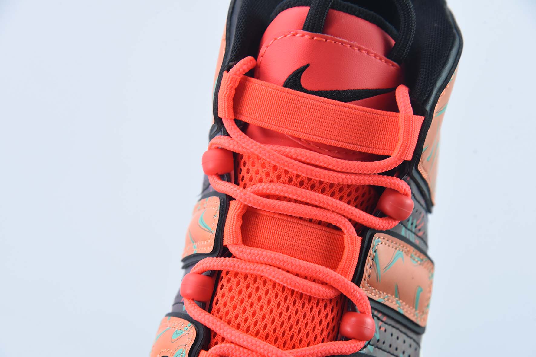 나이키 에어 모어 업템포 피펜 클래식 하이 스트리트 농구화 품목 번호: AT..8-800 사이즈: 36-46 (하프 사이즈 포함)