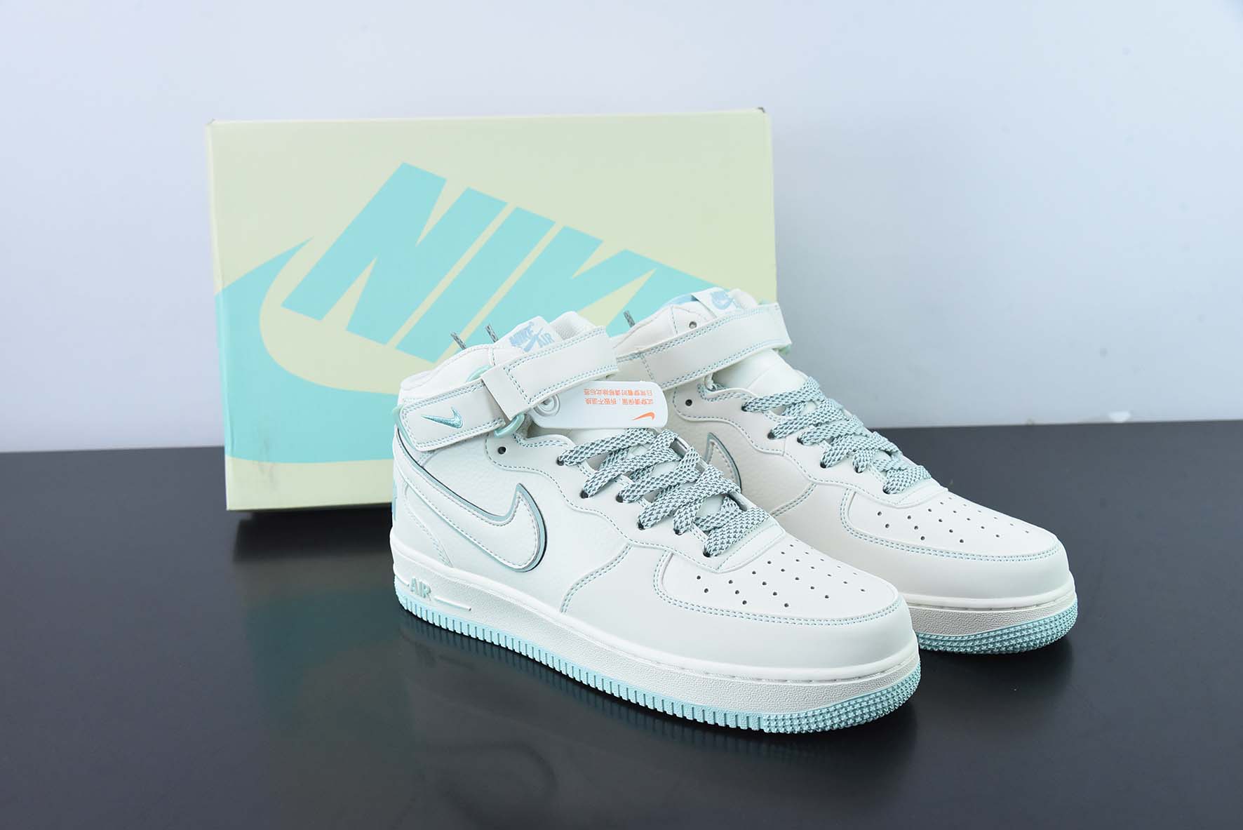 나이키 에어 포스 1 미드 07 베이지 블루 별이 가득한 하늘 미드탑 에어 포스 1 캐주얼 스니커즈 아이템 번호: GB5969-002 사이즈: 36-44