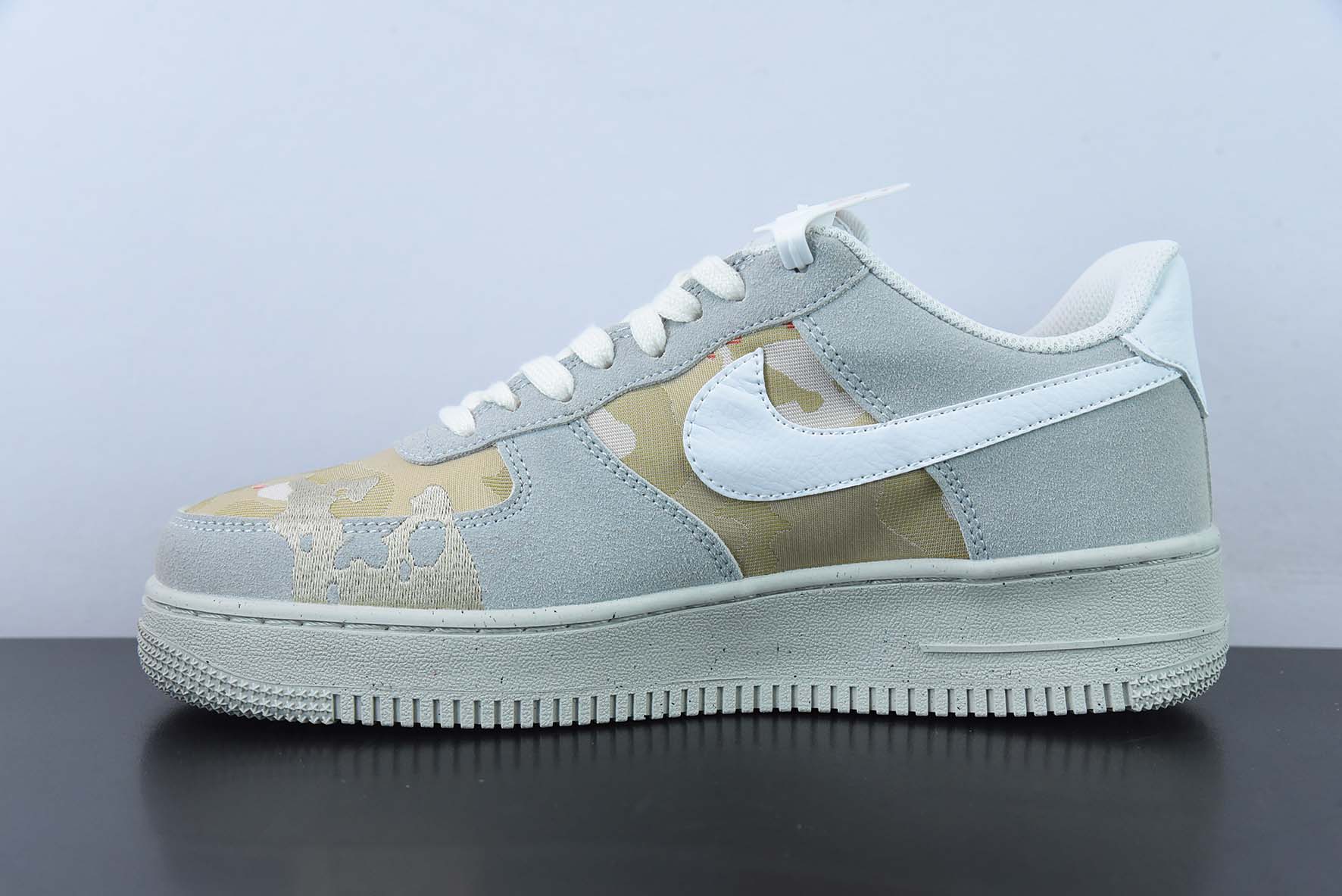 나이키 에어 포스 1 로우 07 그레이 퍼플 그레이 브라운 데저트 카모 에어 포스 1 로우 탑 캐주얼 보드숏 아이템: DD1175-001 사이즈: 36-44