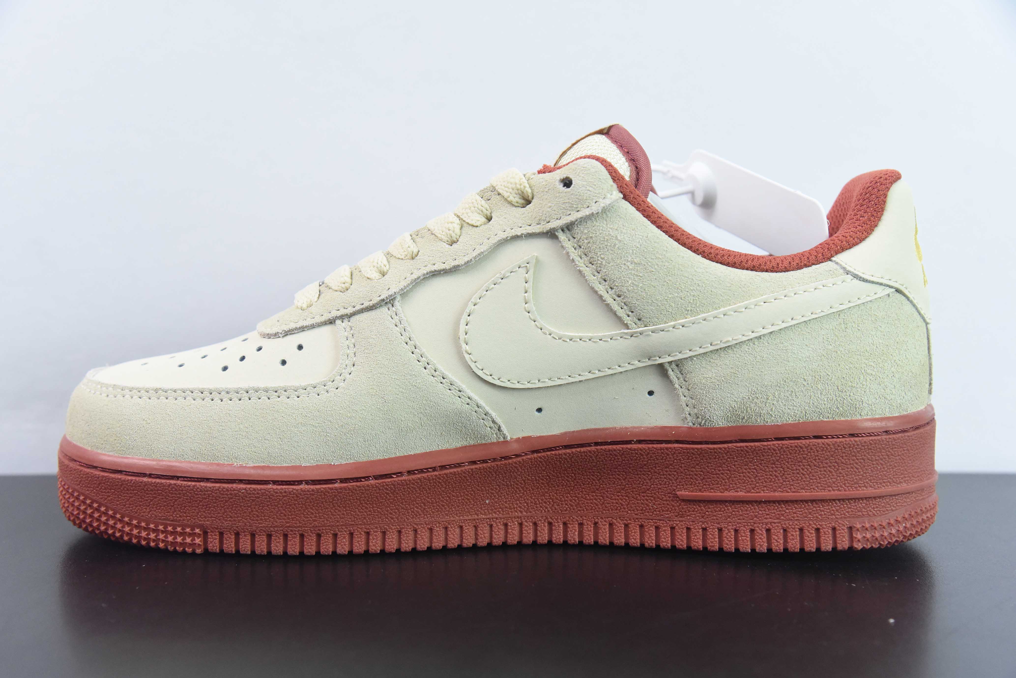 나이키 에어 포스 1 AF1 에어 포스 1/로우탑 베이지 브릭 레드 베이지 덤플링 아이템 번호: AA1391-111 사이즈: 36-44