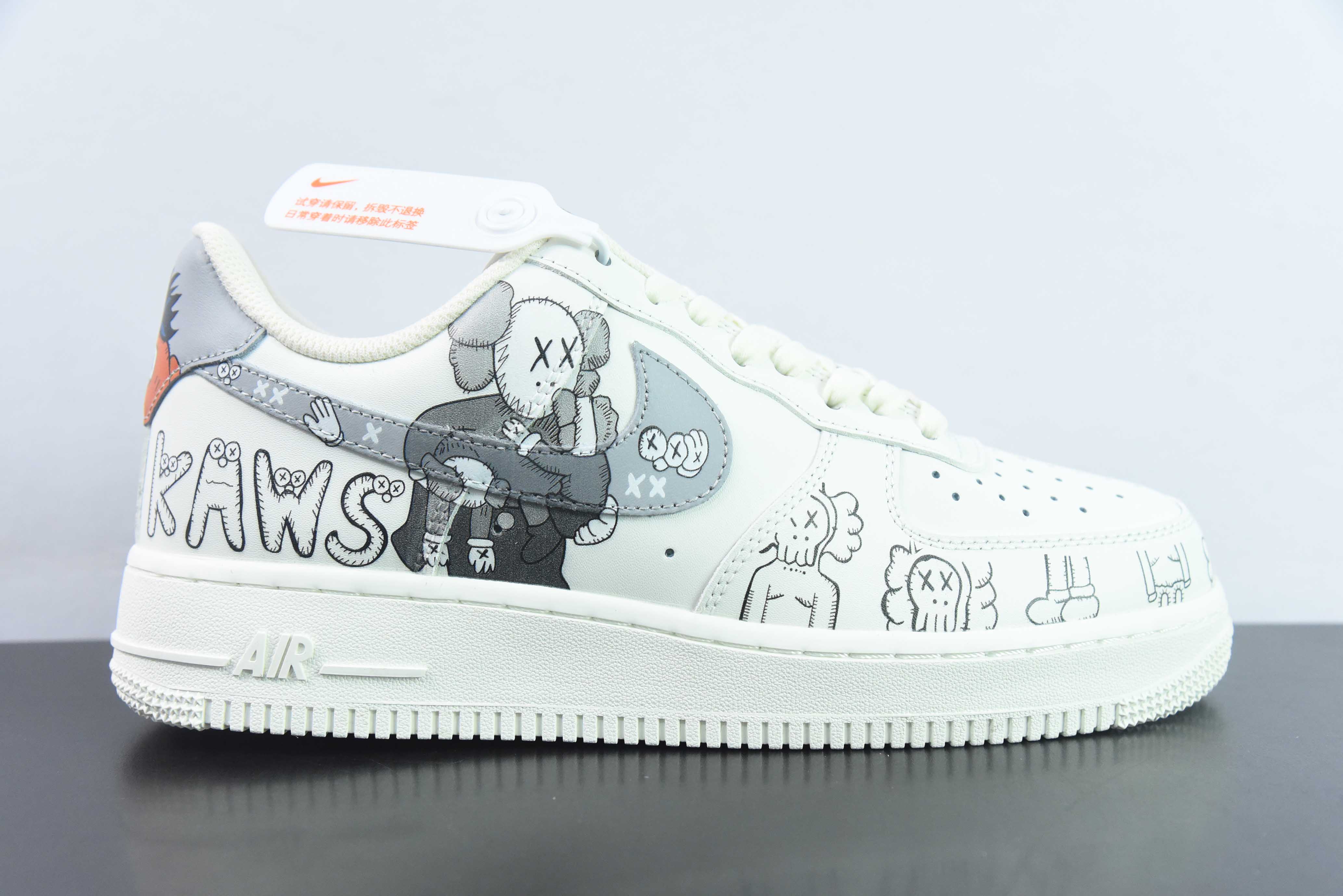 나이키 에어 포스 1 로우 07 베이지 그레이 퍼플 새크라멘토 킹스 시티 한정 로우탑 에어 포스 1 아이템: CW2288-999 사이즈: 36-44