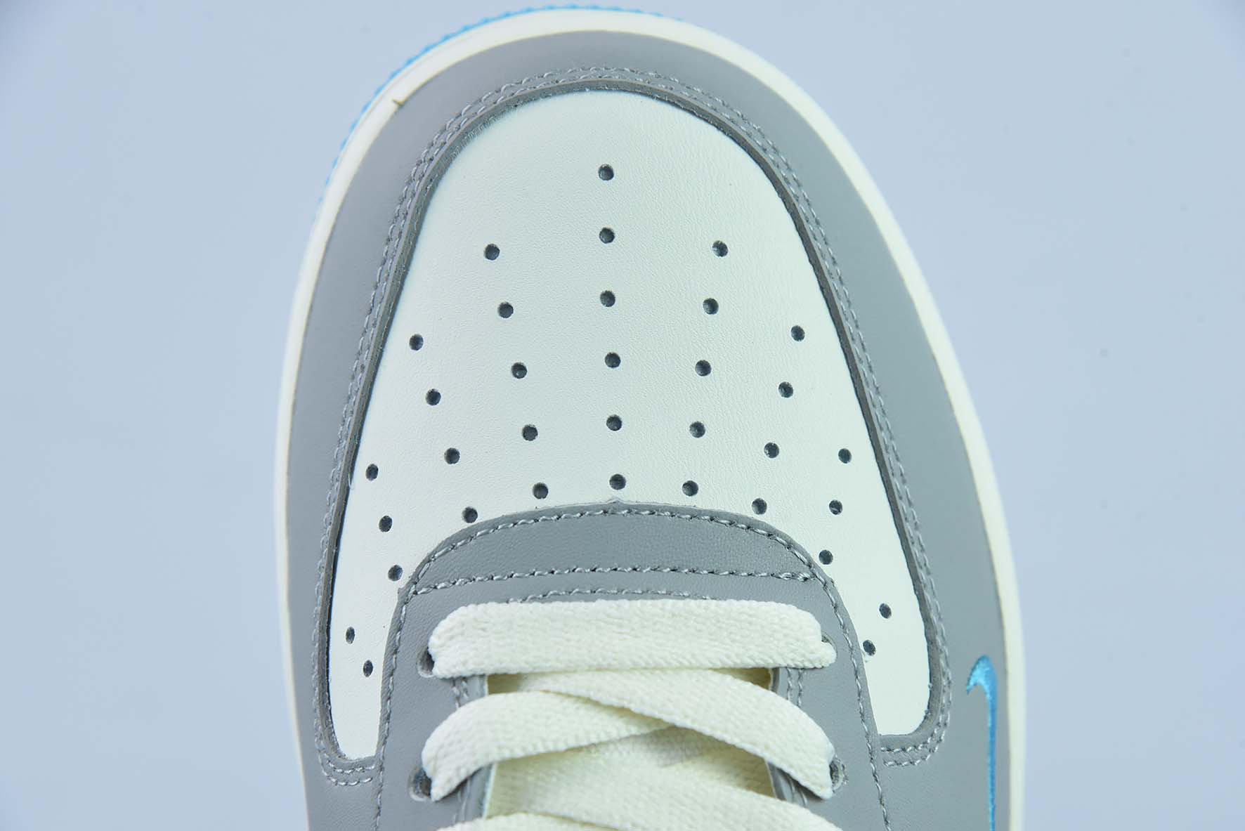 나이키 에어 포스 107 로우 루즈 그레이 루즈 에어 포스 원 로우탑 캐주얼 슈즈 아이템 번호: LJ8822-666 사이즈: 36-44