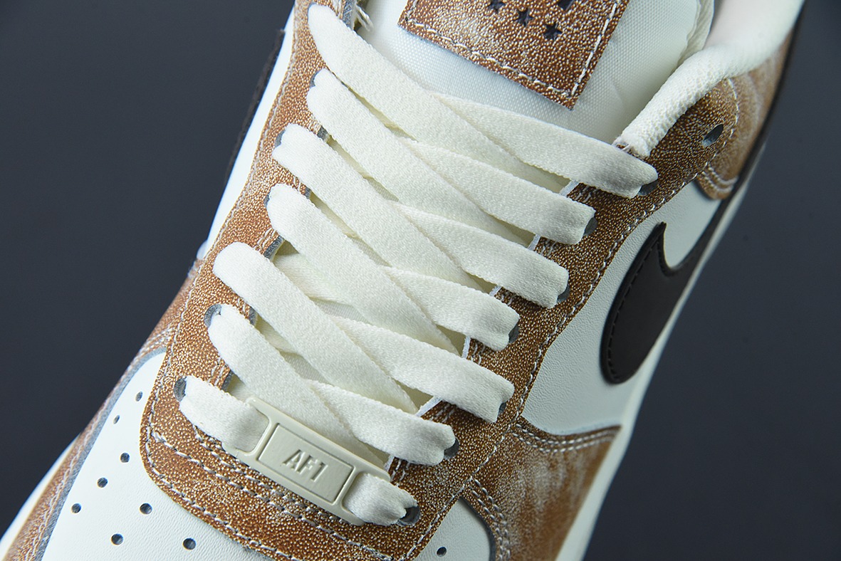 바이 유 에어 포스 107 로우 레트로 SP 에어 포스 원 로우 탑 클래식 아이템 번호: BX5815-536 사이즈: 36-44