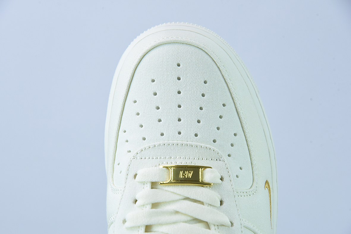 VAH47464939 나이키 에어 포스 1 로우 07 캔버스 베이지 다크 그린 골드 미니 더블 후크 에어 포스 1 로우 탑 보드숏 공식 품목: MN5696-309 사이즈: 36-44