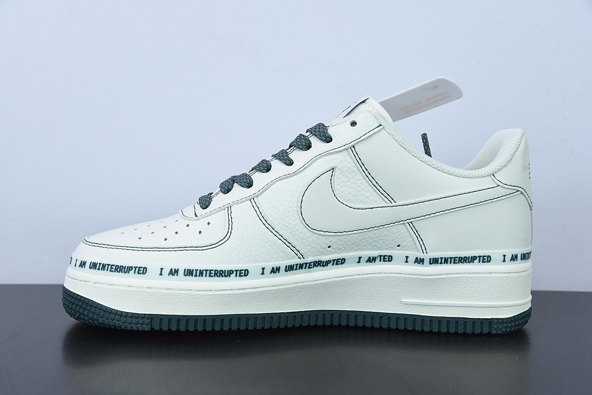 언인터럽티드 x 에어 포스 1 MORE THAN ‘화이트 및 그린 시그니처 그래피티 3M’ 아이템: UI8969-639 사이즈: 36-44