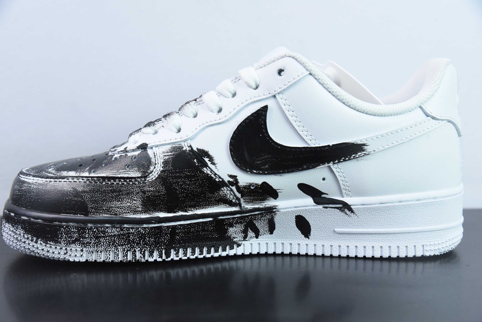 NK 에어 포스 1 07 로우 2 차 핸드 페인팅 산업 현장커스텀 에어 포스 1 보드 쇼츠 아이템 번호 : 315122-311 사이즈 : 36-44