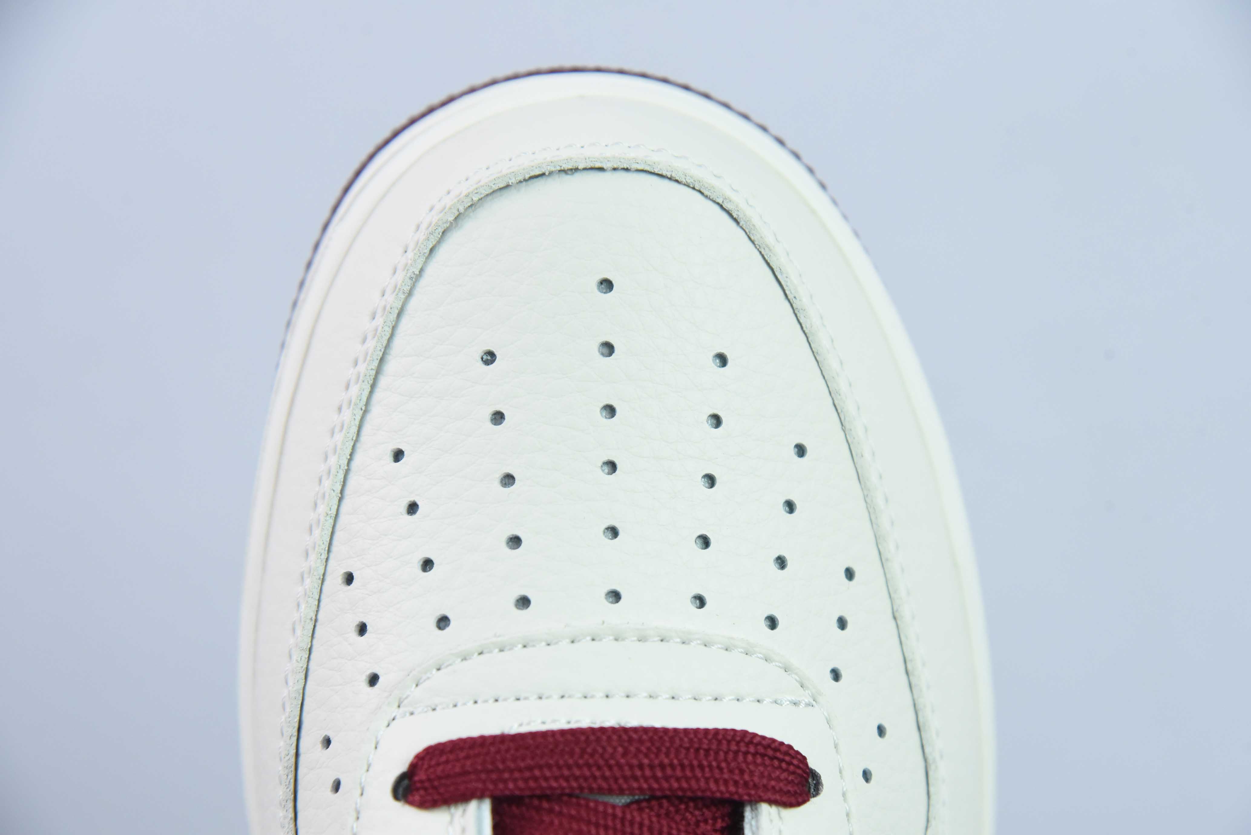 나이키 에어 포스 1 로우 07 베이지 와인 배색 로우탑 에어 포스 1 캐주얼 슈즈 아이템: GH5622-063 사이즈: 36-44