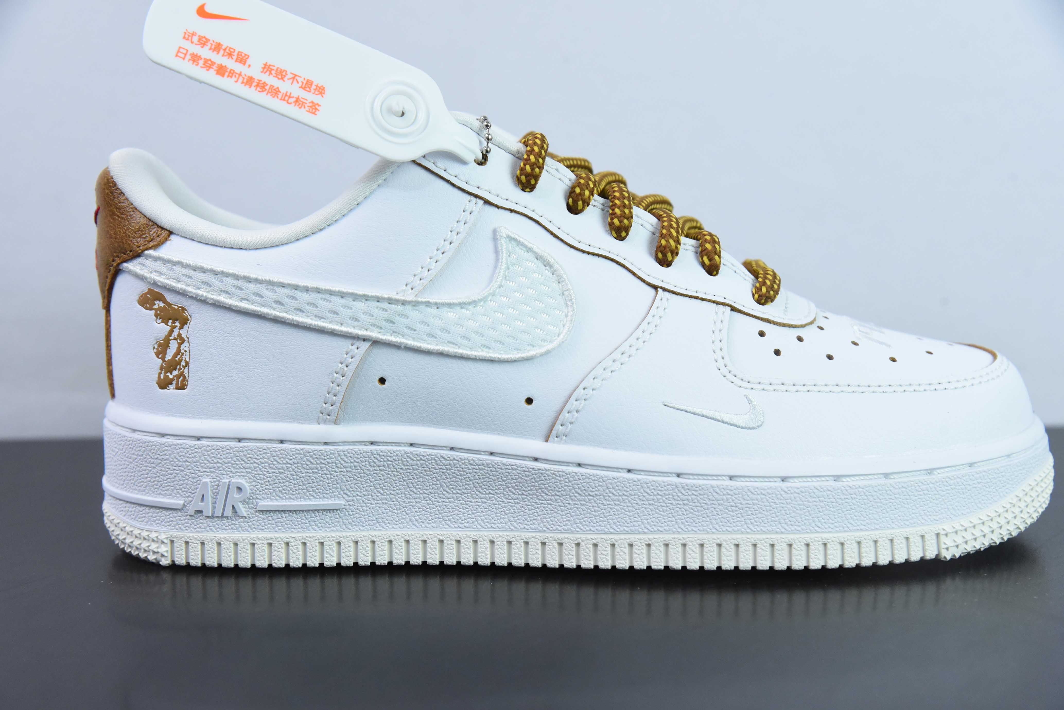 나이키 에어 포스 1 로우 에어 포스 1 로우탑 애슬레저 보드숏 헴프 브라운 아이템 번호: HF5716-111 사이즈: 36-44