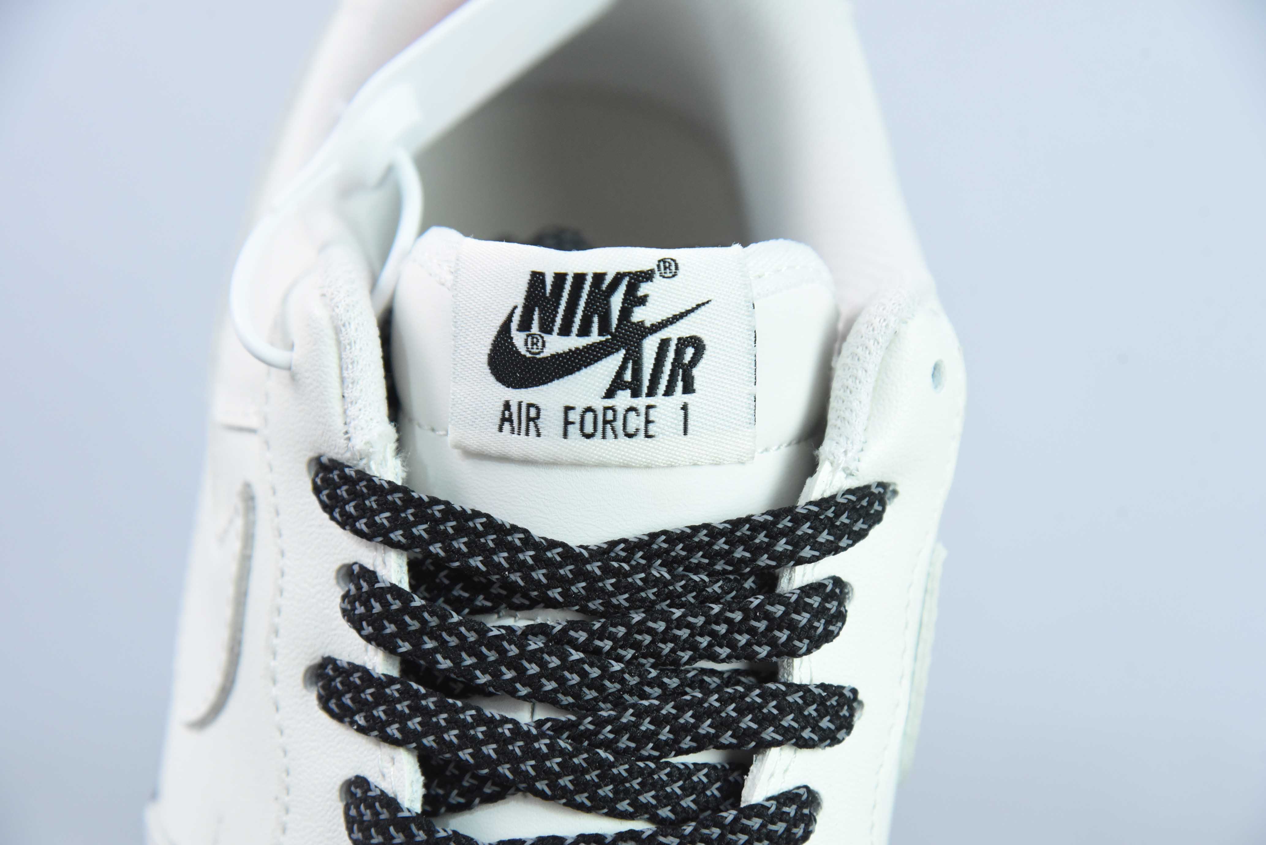 나이키 에어 포스 1 07 로우 나이키 쓰리 훅스 블랙 스타 에어 포스 1 로우 탑 캐주얼 신발 품목 번호: CJ1379-602 사이즈: 36-44