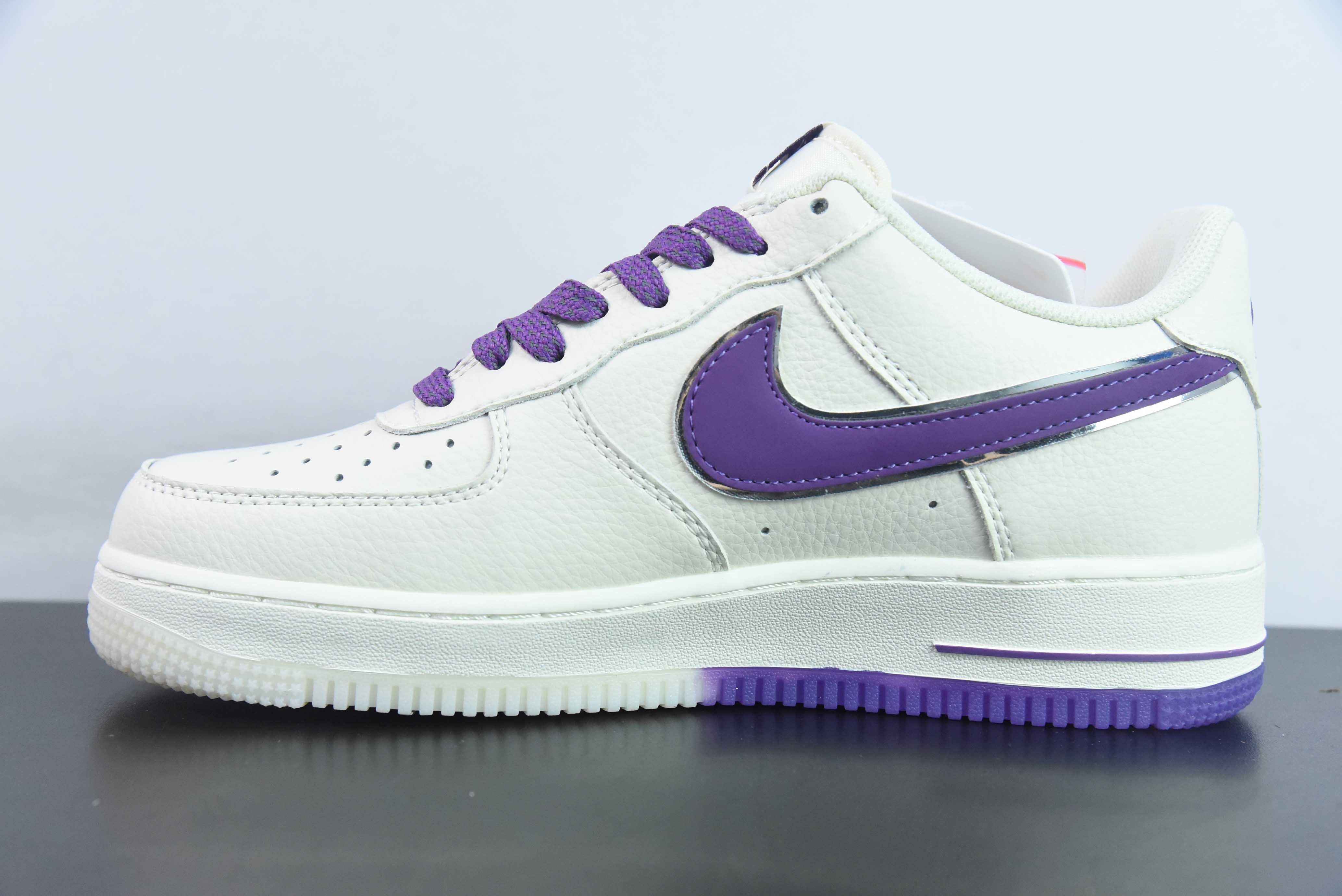 나이키 에어 포스 1 AF1 에어 포스 1/로우탑 화이트 퍼플 실버 엣지 자수 제품 번호: JJ0253-010 사이즈: 36-44
