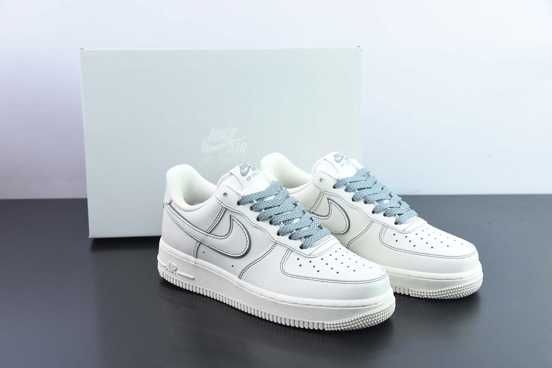 나이키 에어 포스 1 로우 07 벅스 버니 하늘의 흰색과 회색 별 로우탑 에어 포스 1 아이템 번호: 315122-606 사이즈: 36-44