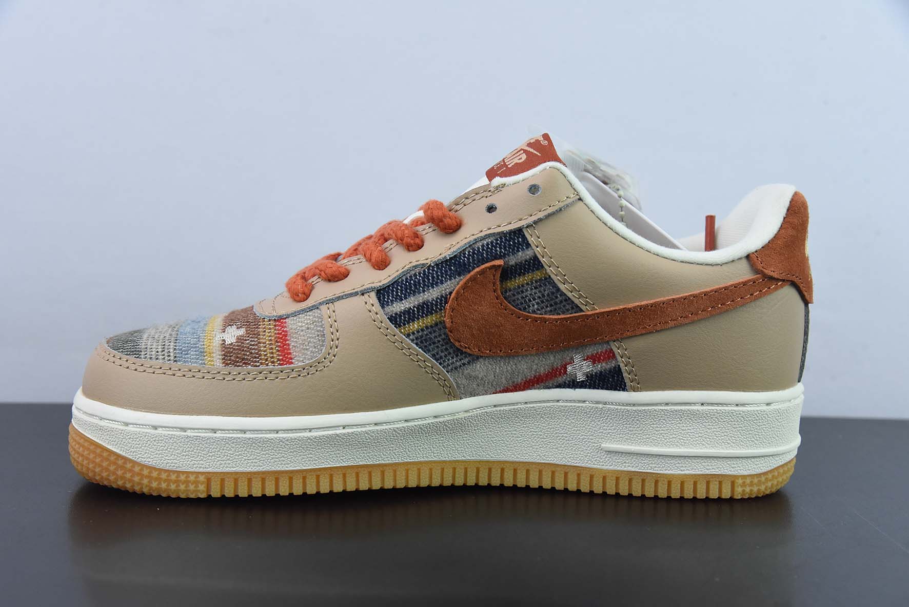 펜들턴 X 나이키 에어 포스 107 로우 에어 포스 원 시리즈 클래식 로우탑 다용도 캐주얼 트레이너 크리스마스 컬러 CW2288-686 사이즈: 36-44