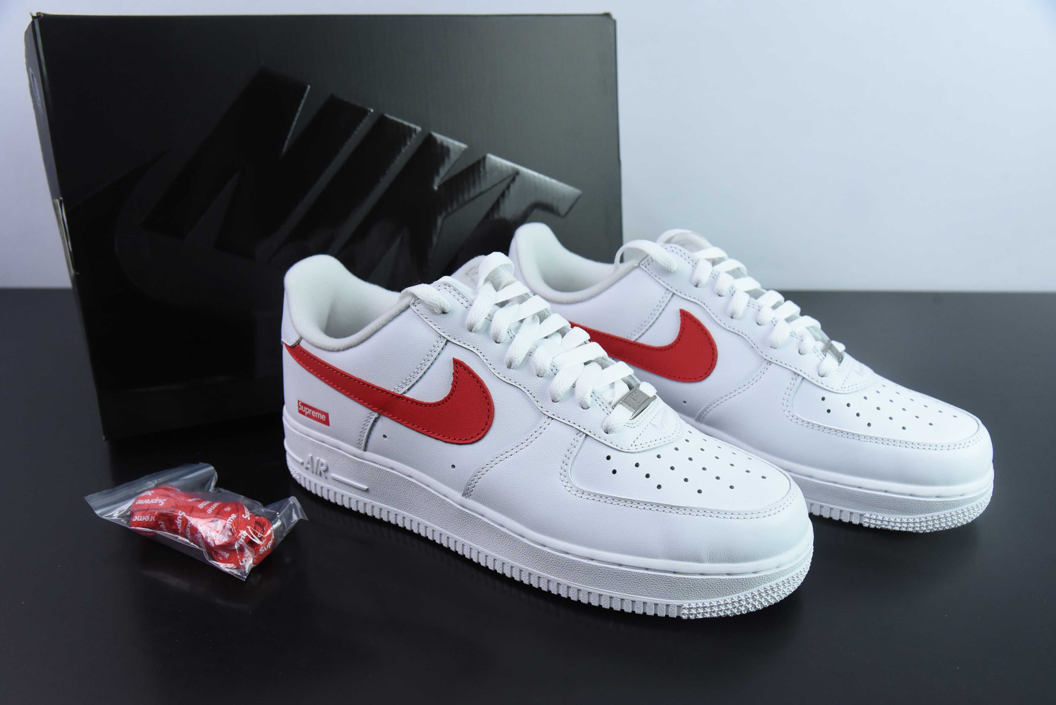 슈프림 x 나이키/나이키 에어 포스 1 에어 포스 1 화이트 레드 SUP 제품 번호: cu9225-101 사이즈: 40-46