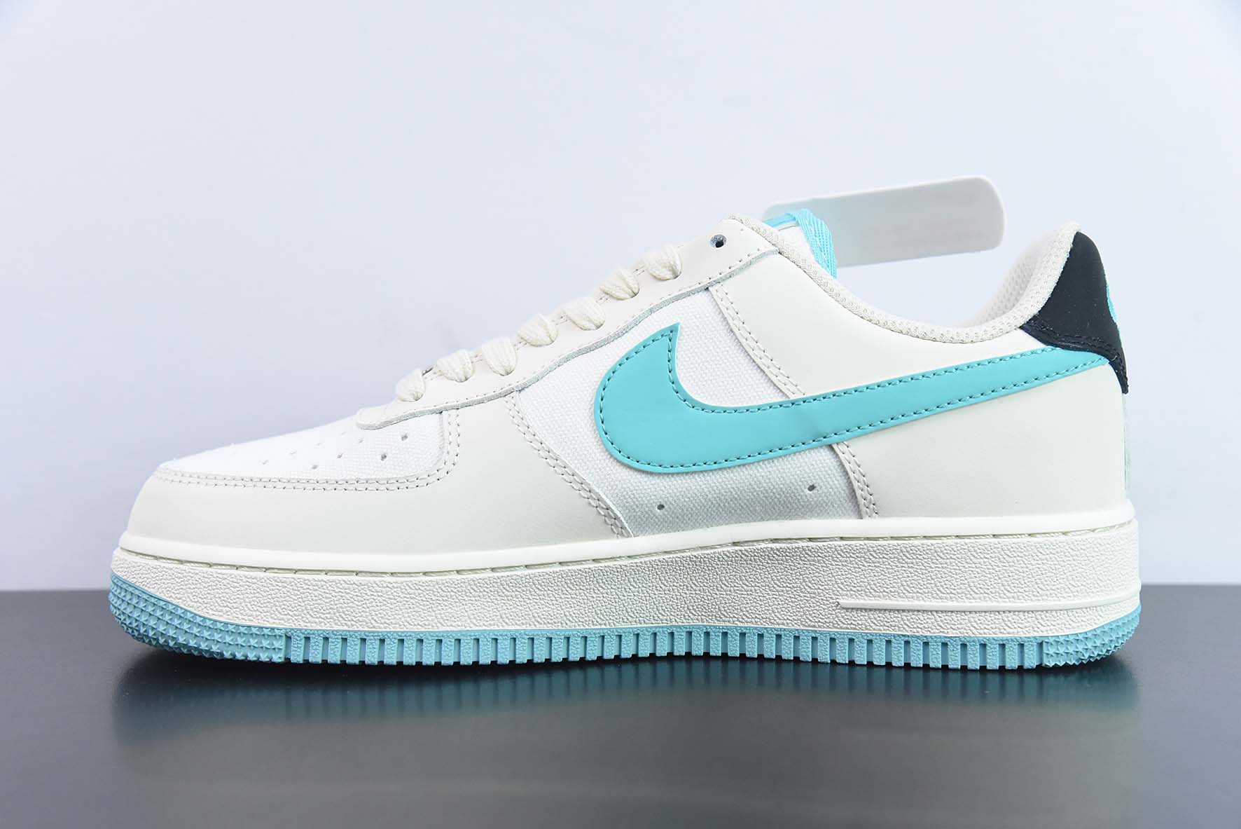 NK 에어 포스 107 로우 공동 브랜드 에어 포스 원 로우탑 캐주얼 슈즈 아이템: HX123-005 사이즈: 36-44