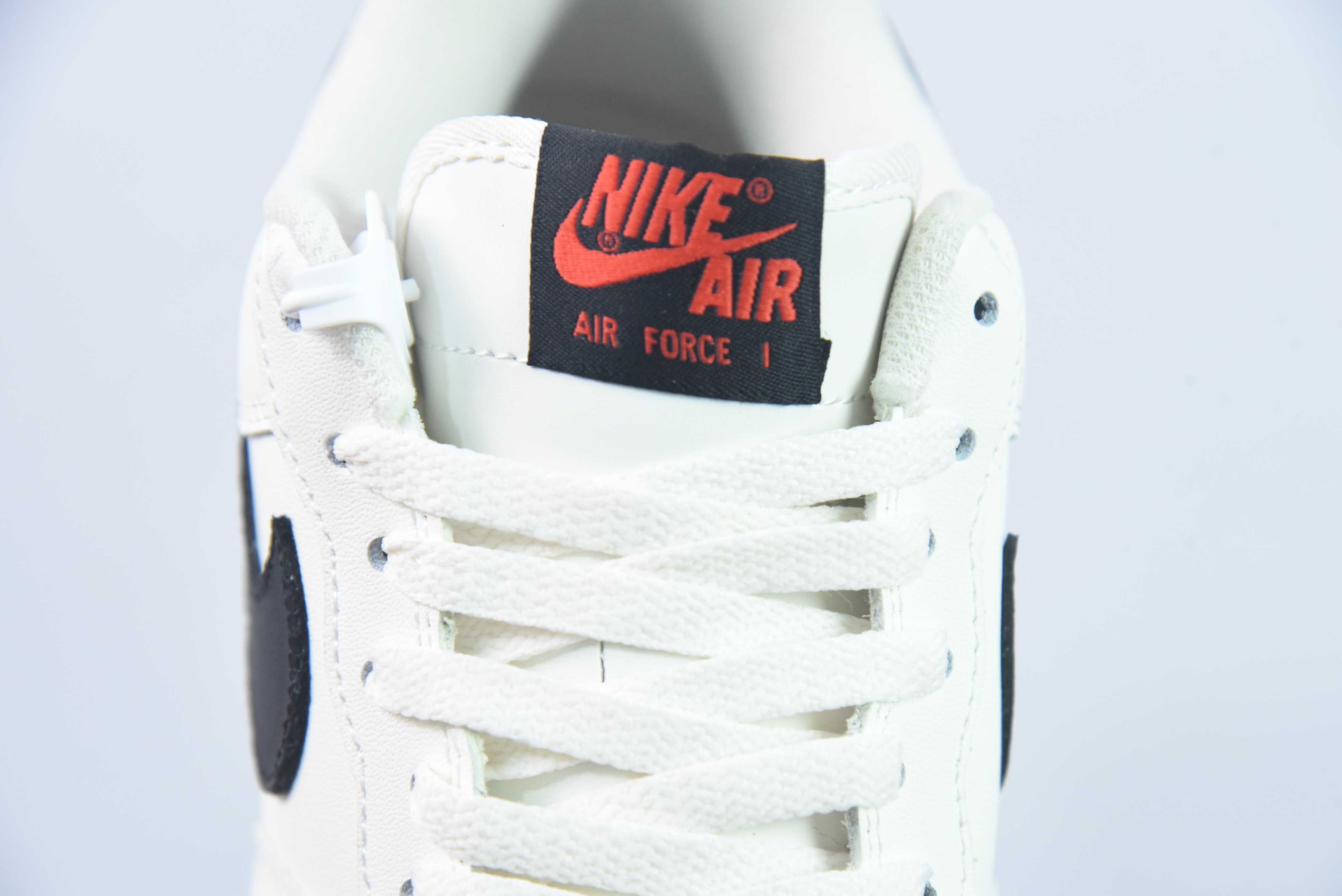 나이키 에어 포스 1 07 로우 구찌 공동 저작 - 크림 스트로베리 에어 포스 1 로우 탑 제품 번호: BS9055-719 사이즈: 36-44