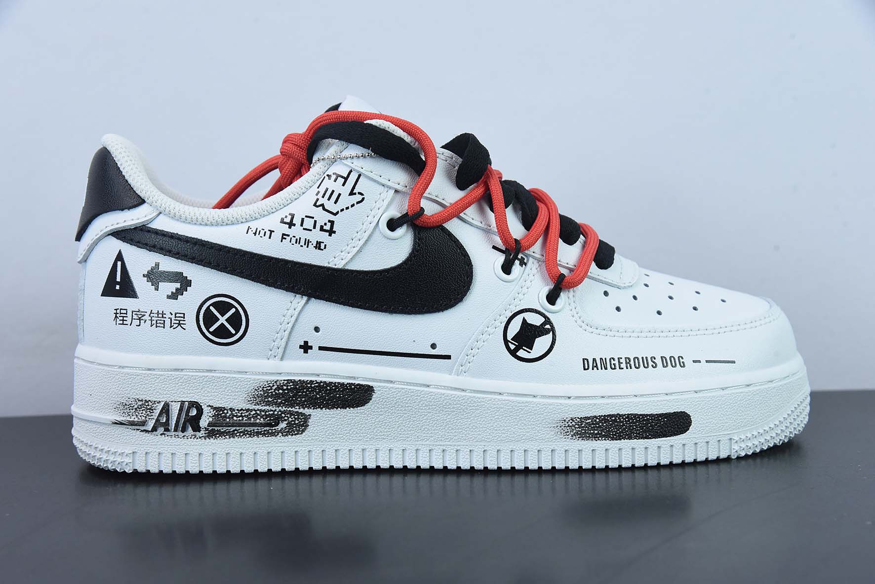 나이키 에어 포스 1 로우 07 프로그램 오류 흑백 그래피티 아이템 번호: DD8959-100 사이즈: 36-44