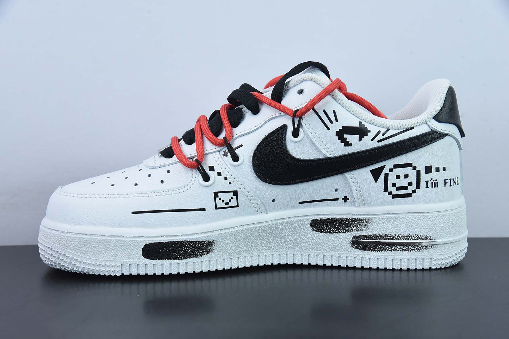 나이키 에어 포스 1 로우 07 프로그램 오류 흑백 그래피티 아이템 번호: DD8959-100 사이즈: 36-44