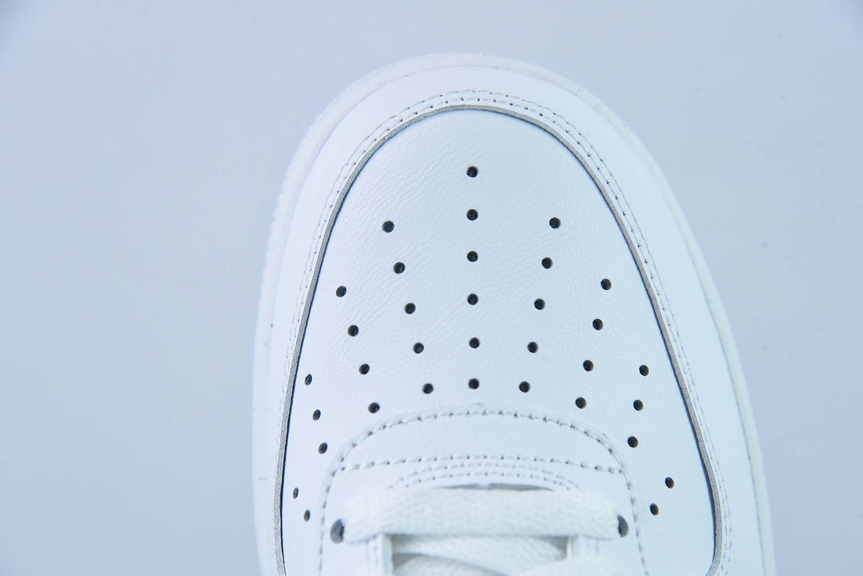 나이키 에어 포스 1 로우 빅훅 에어 포스 1 로우탑 캐주얼 신발 상품 번호: FD0660-100 사이즈: 36-44